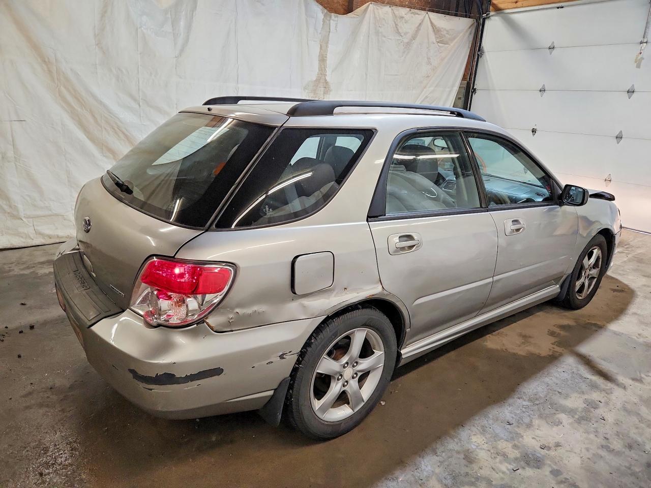 2007 Subaru Impreza 2.5i Silver vin: JF1GG61667H802201