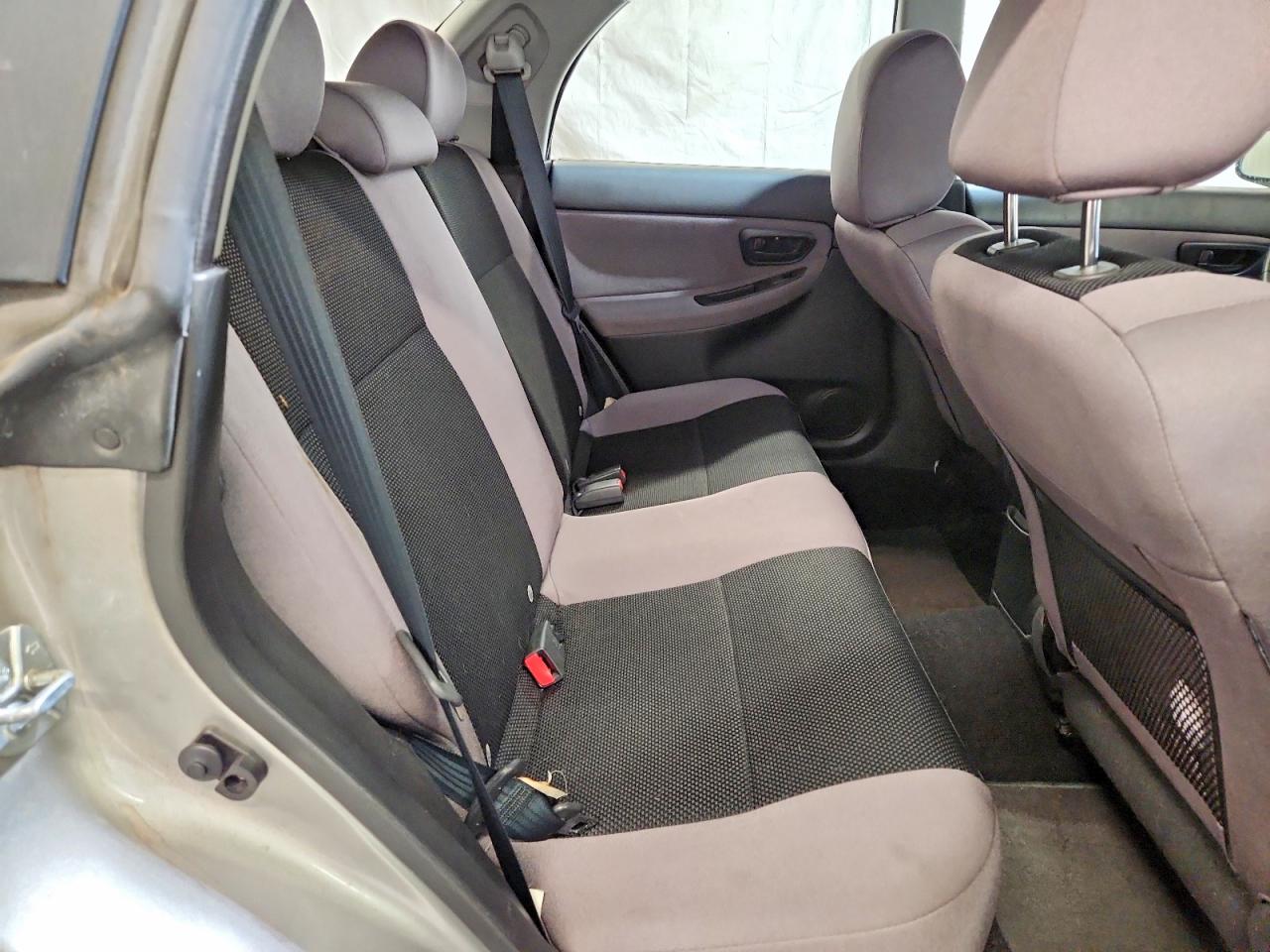 2007 Subaru Impreza 2.5i Silver vin: JF1GG61667H802201