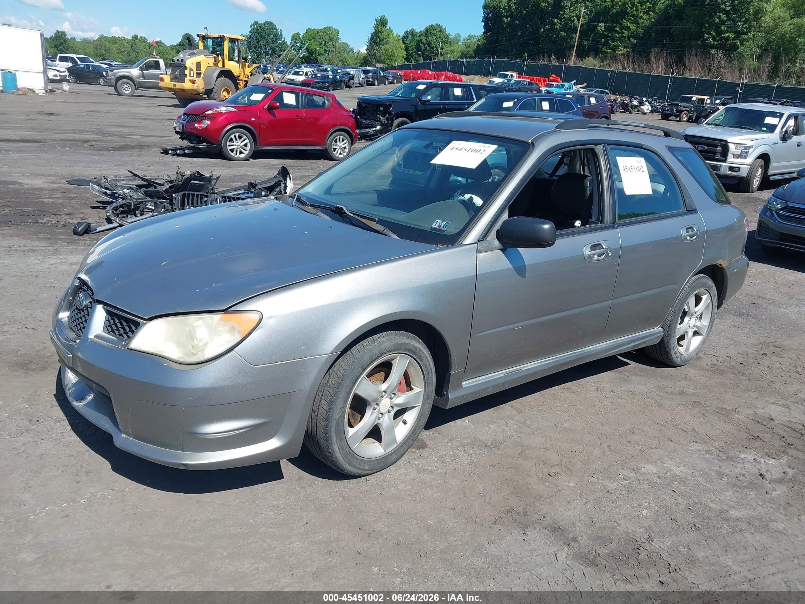 2007 Subaru Impreza 2.5i Silver vin: JF1GG61667H805065