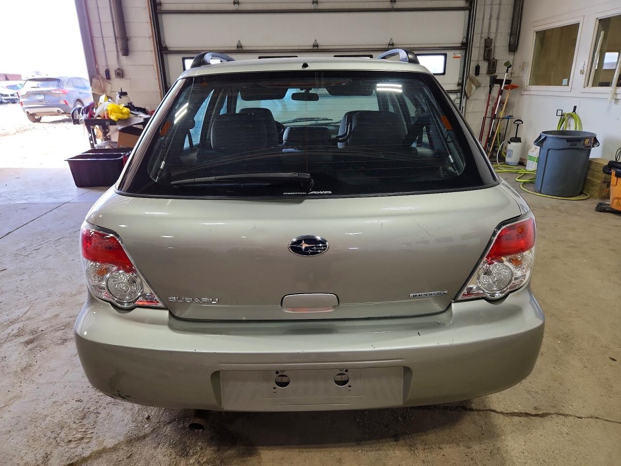 2007 Subaru Impreza Silver vin: JF1GG61667H817894