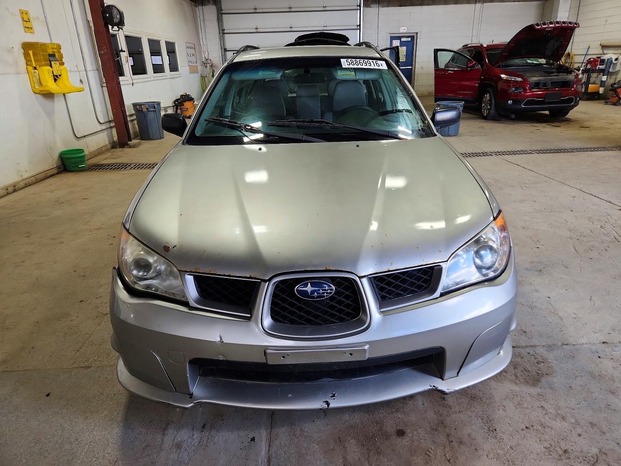 2007 Subaru Impreza Silver vin: JF1GG61667H817894