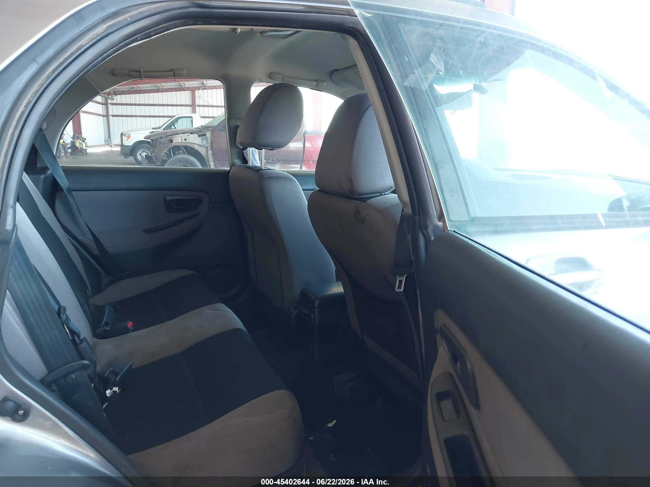 2007 Subaru Impreza 2.5i Silver vin: JF1GG616X7H814464