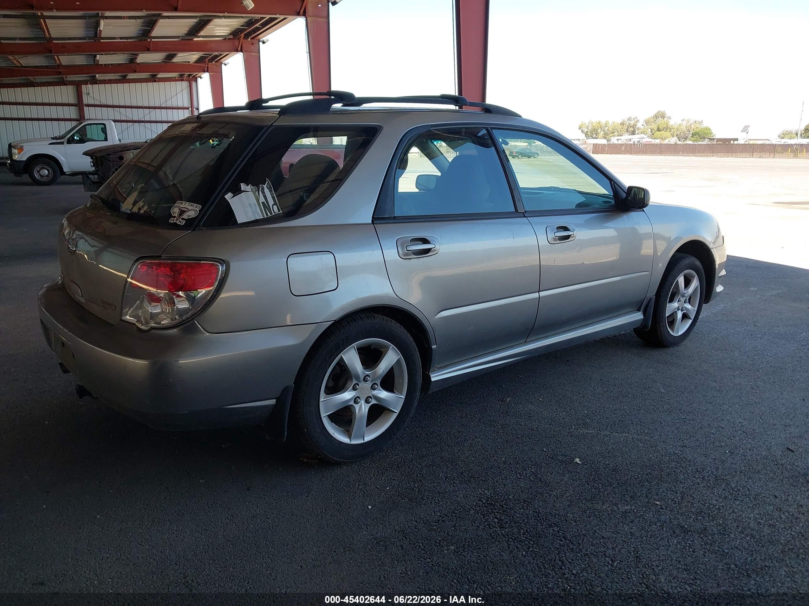 2007 Subaru Impreza 2.5i Silver vin: JF1GG616X7H814464
