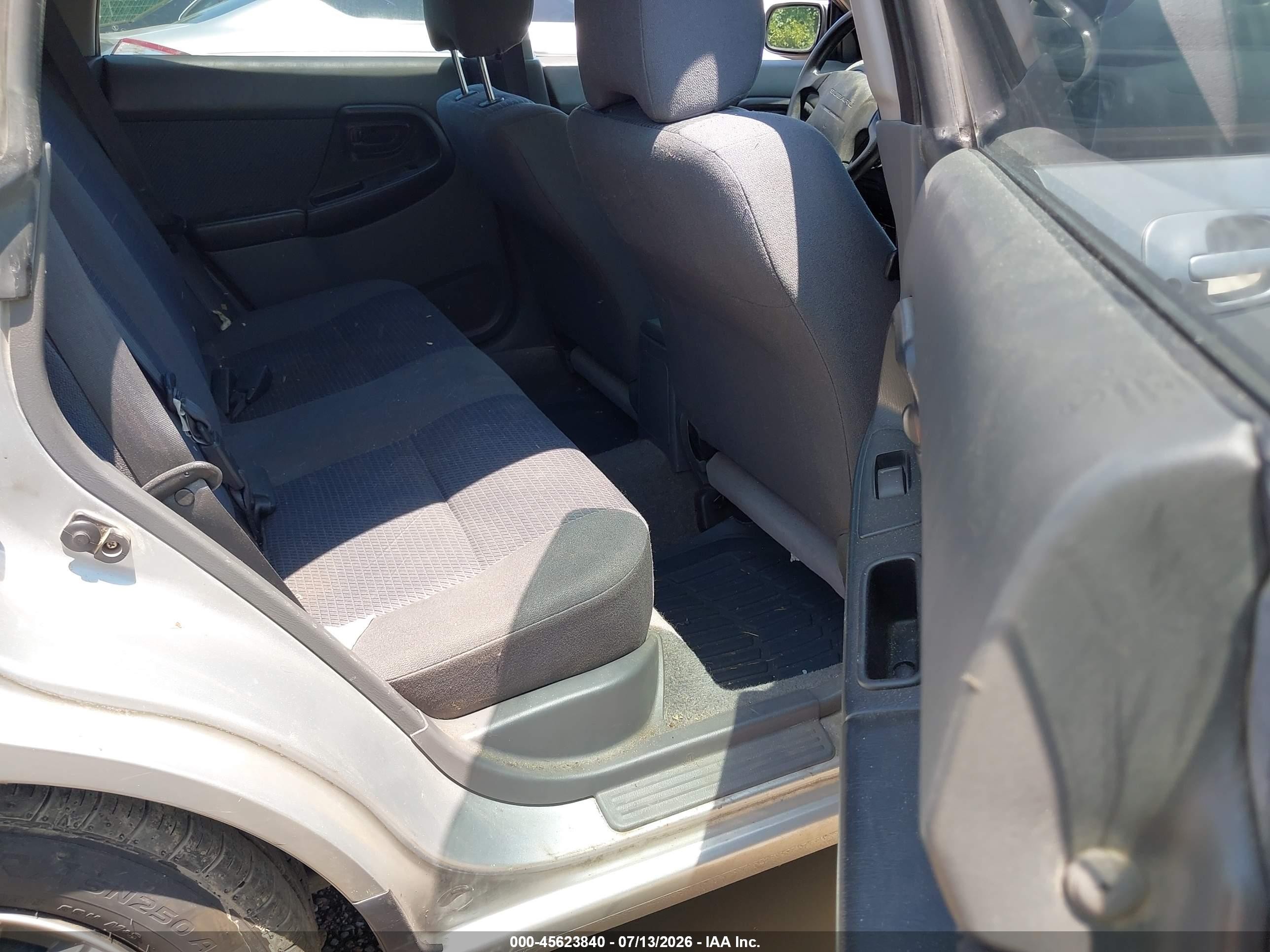 2004 Subaru Impreza 2.5ts Серебряный vin: JF1GG65504H814549