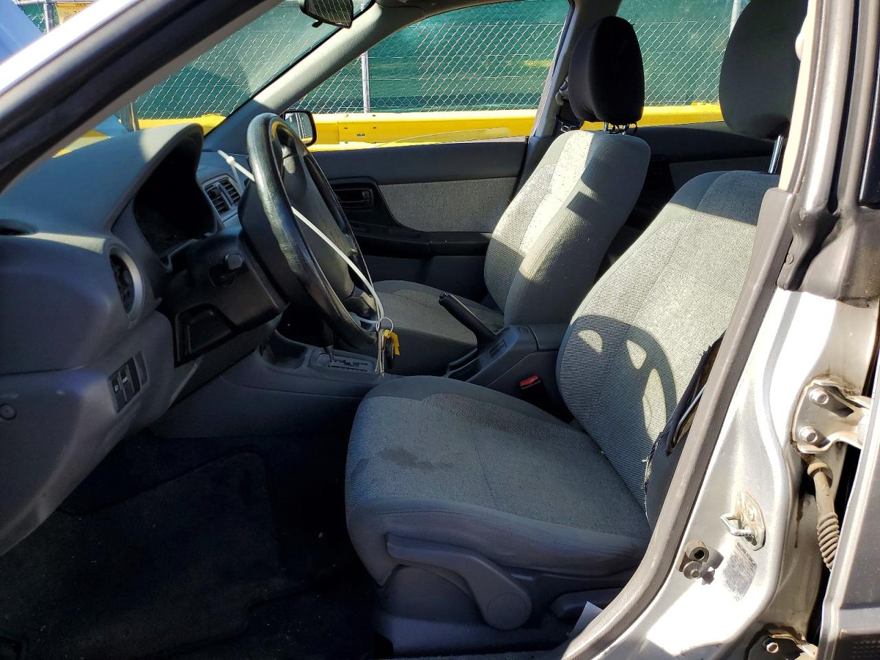 2004 Subaru Impreza Outback Sport Silver vin: JF1GG68584H811801