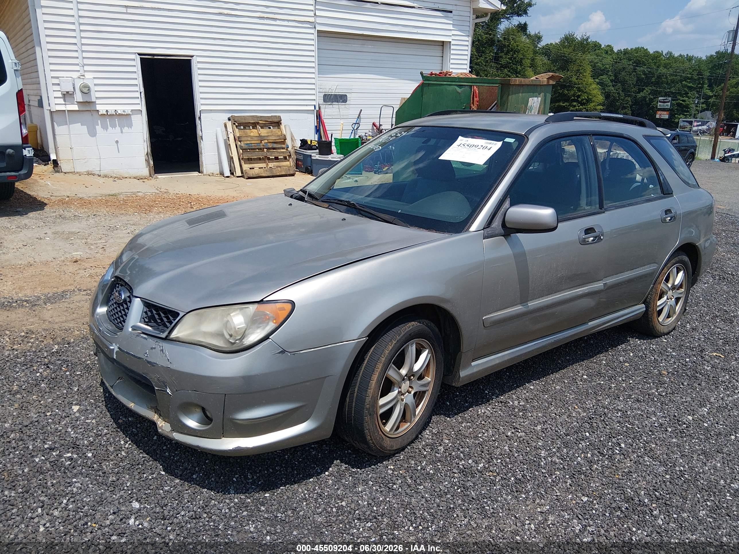 2006 Subaru Impreza Outback Sport   Champagne vin: JF1GG68636H820241