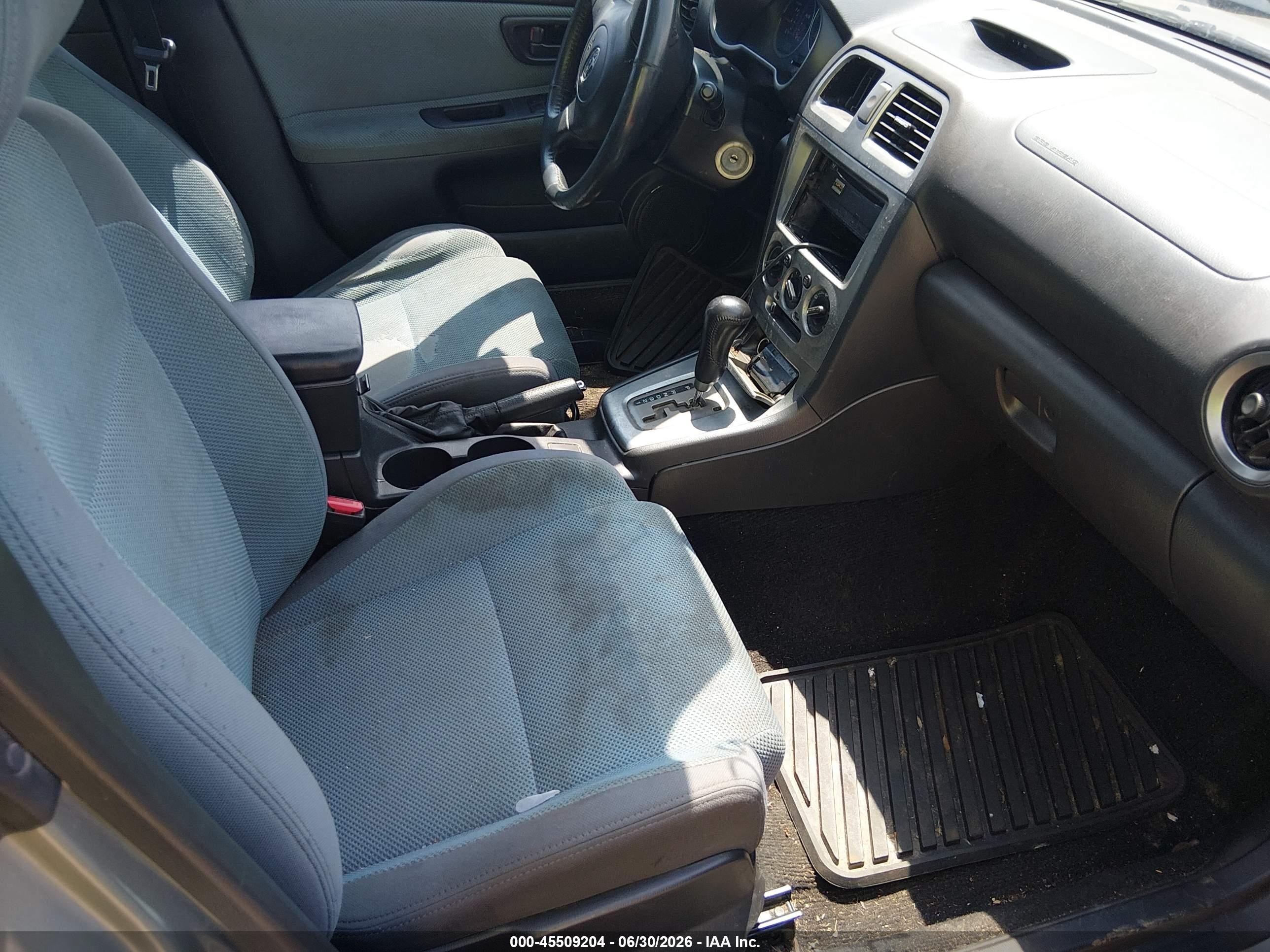 2006 Subaru Impreza Outback Sport   Champagne vin: JF1GG68636H820241