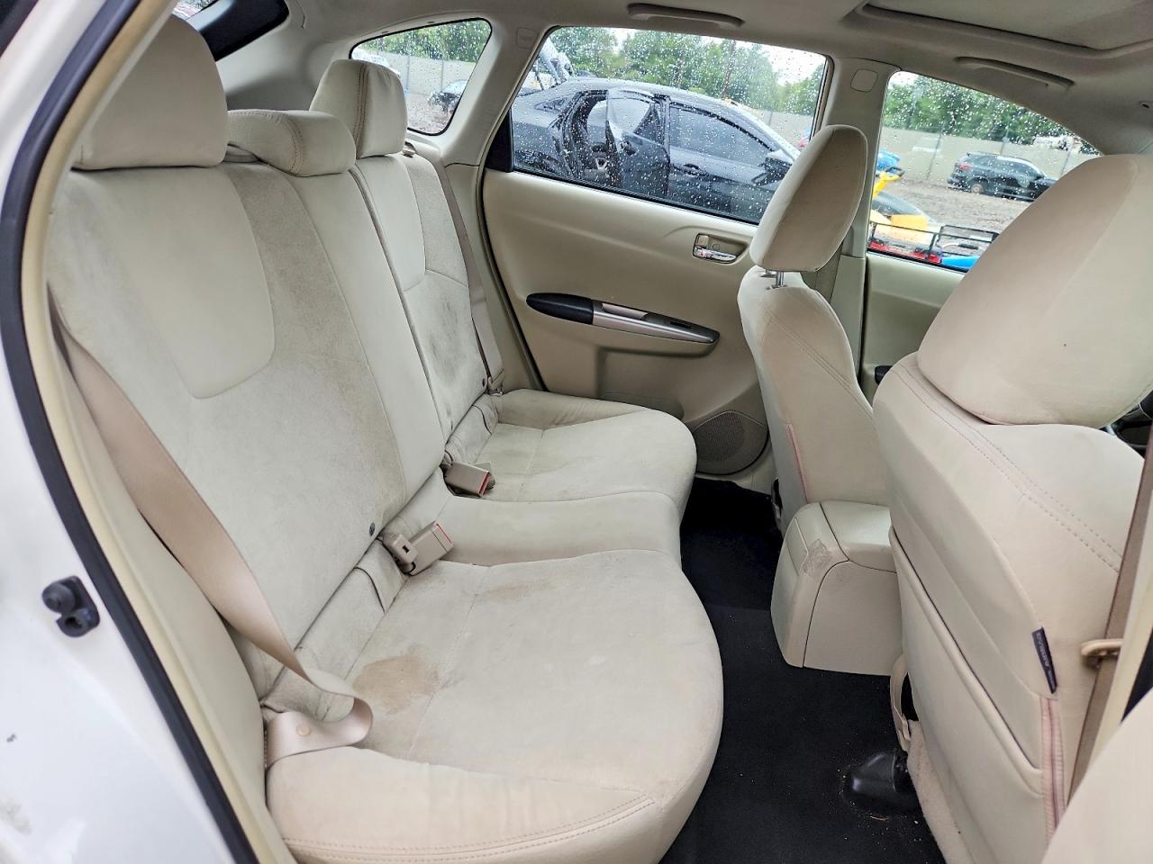 2009 Subaru Impreza 2.5i Premium White vin: JF1GH60669H818061