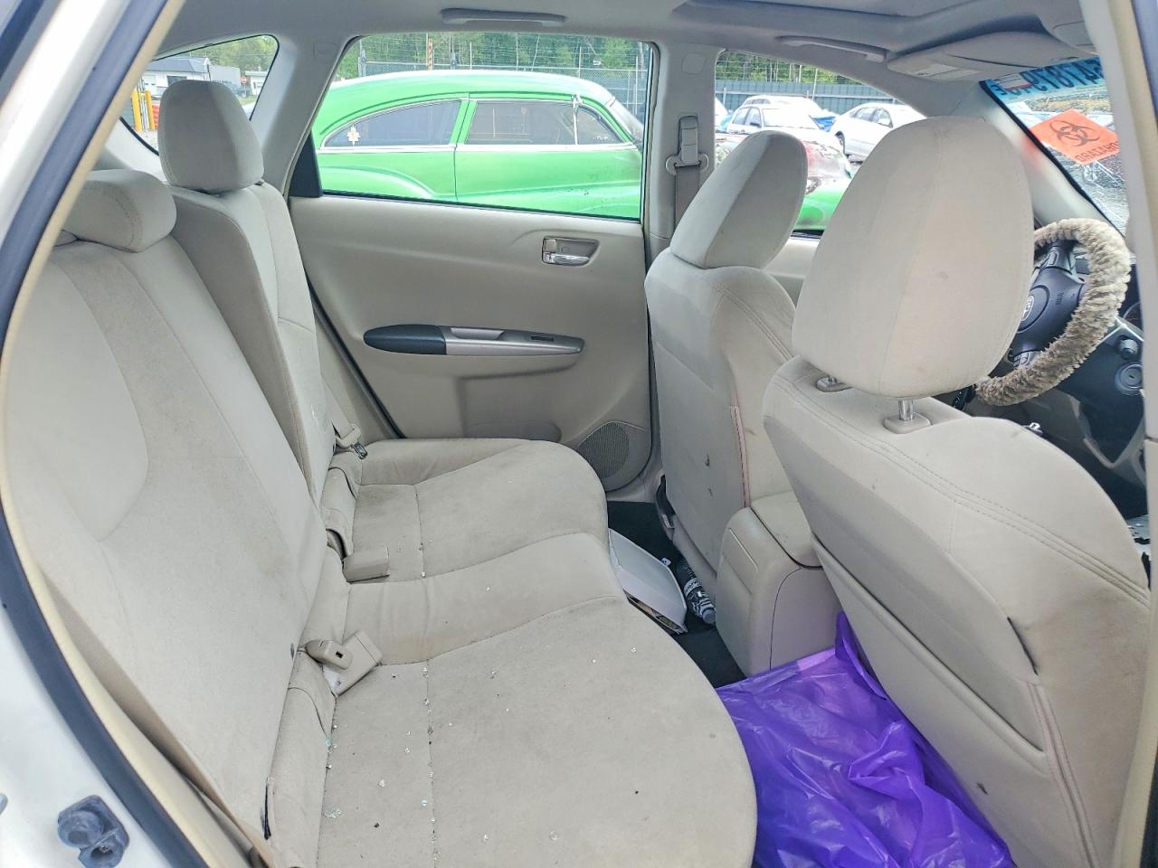 2009 Subaru Impreza 2.5i Premium Белый vin: JF1GH60689H822452