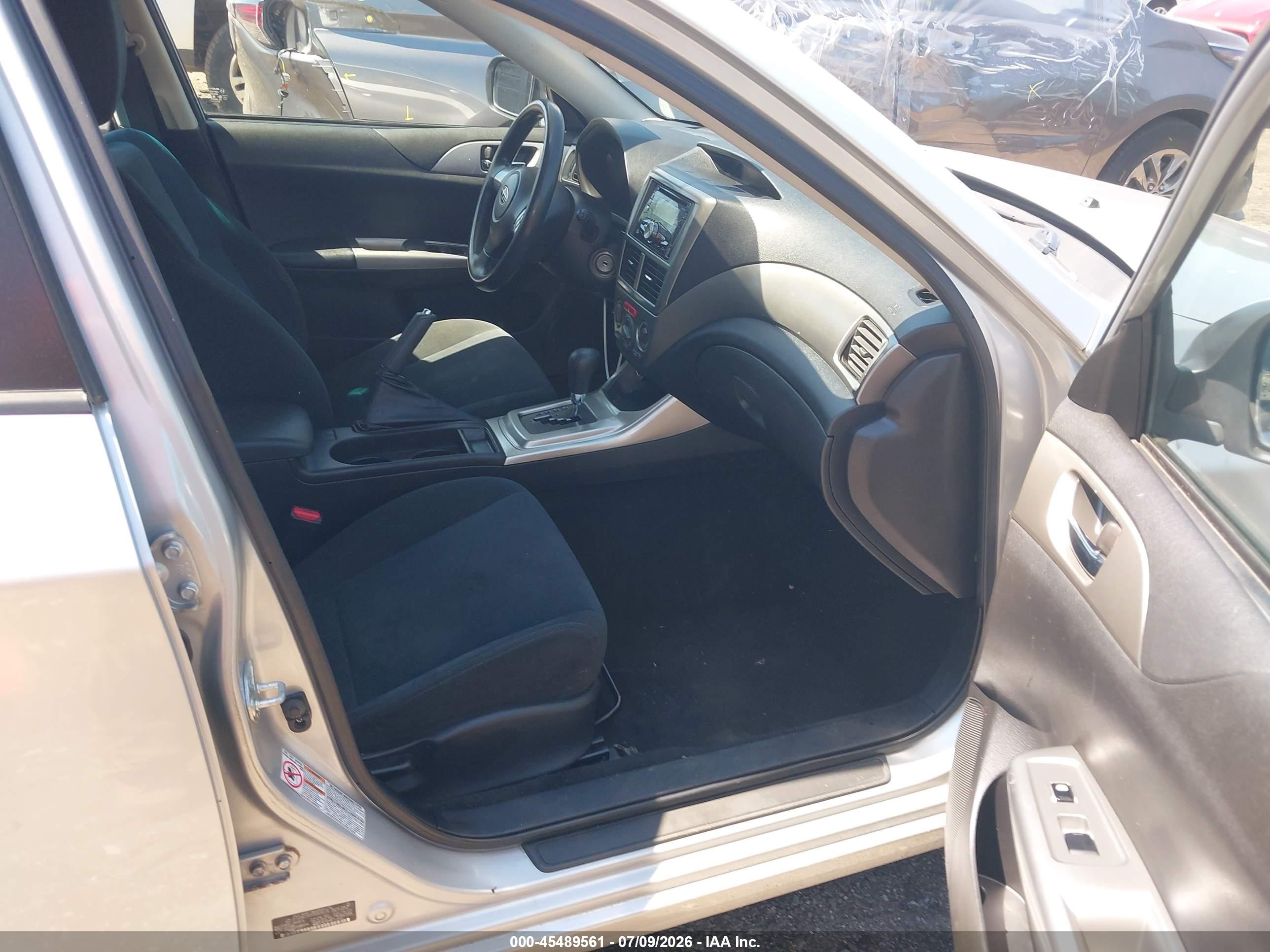 2009 Subaru Impreza 2.5i Silver vin: JF1GH61649H808076