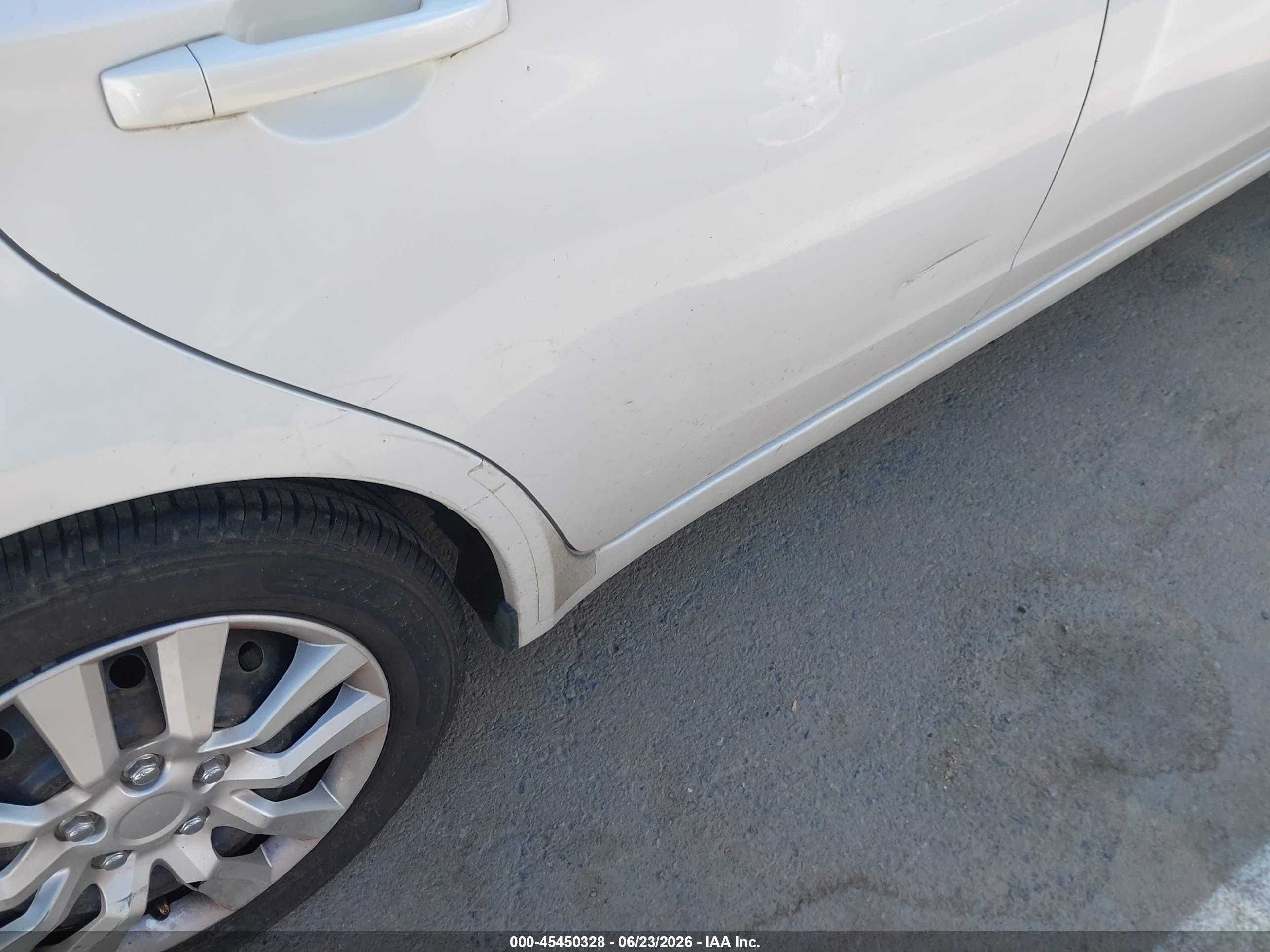 2009 Subaru Impreza 2.5i Cream vin: JF1GH61649H814301