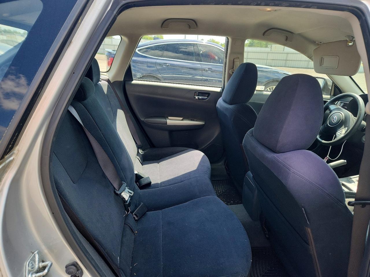 2008 Subaru Impreza 2.5i Silver vin: JF1GH61658H810644