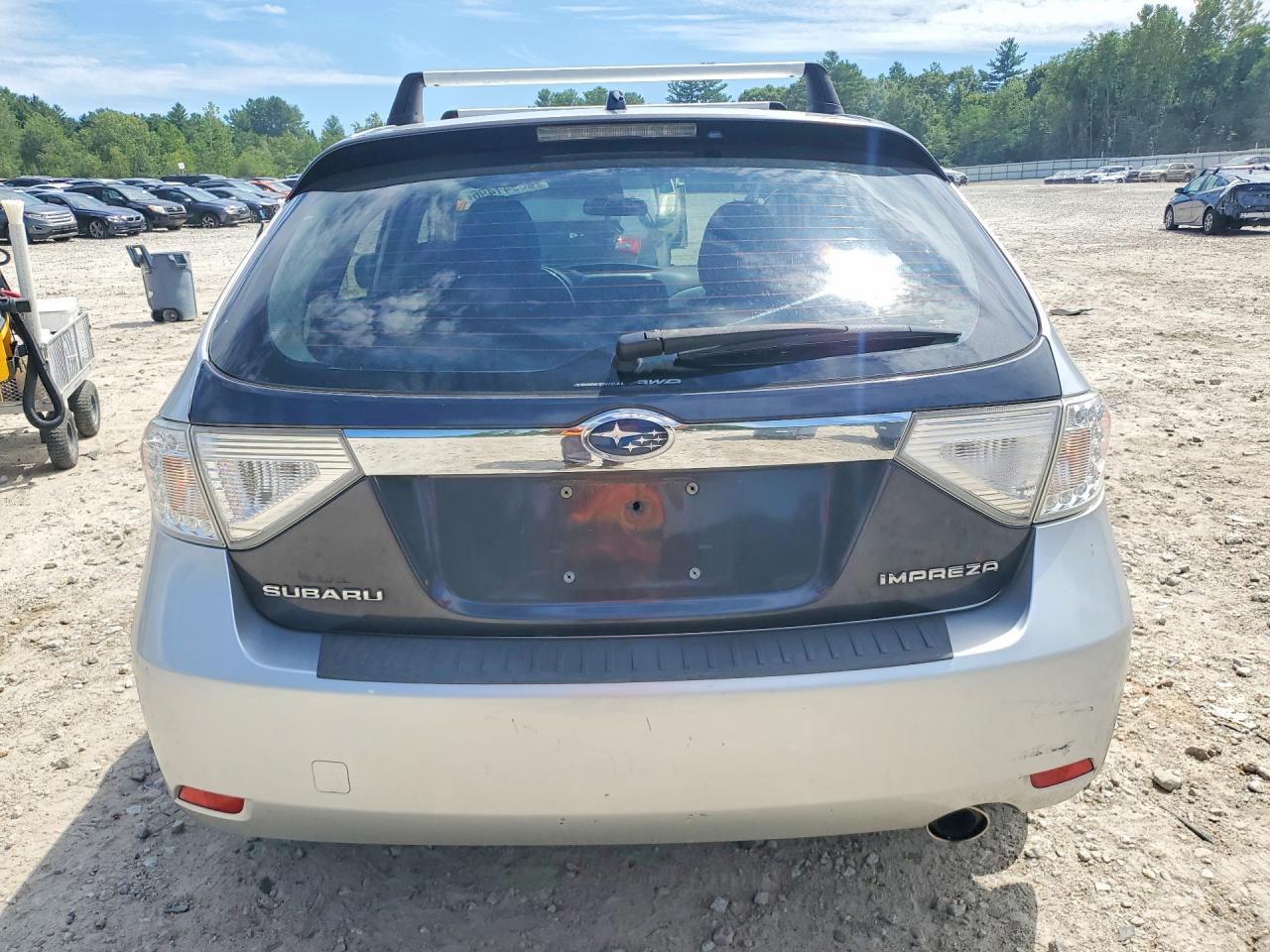 2008 Subaru Impreza 2.5i Silver vin: JF1GH61698H838172