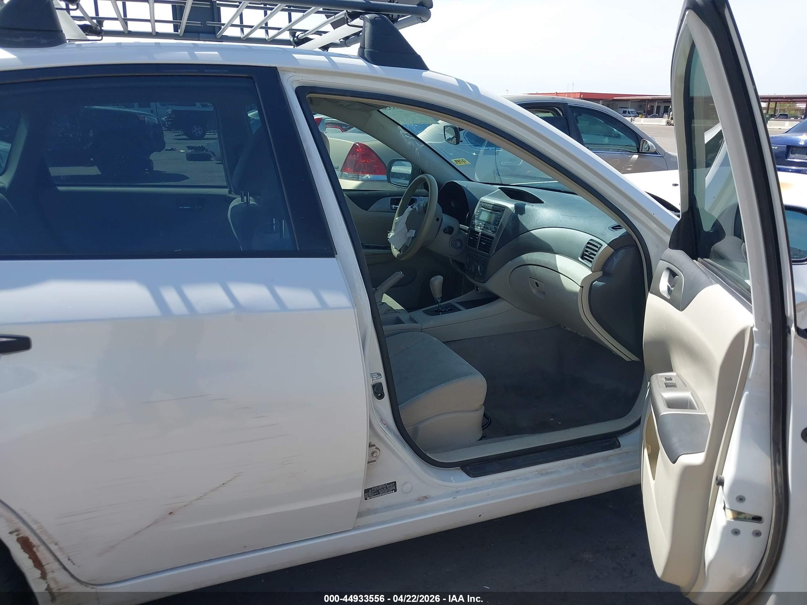 2008 Subaru Impreza 2.5i Белый vin: JF1GH616X8H814592