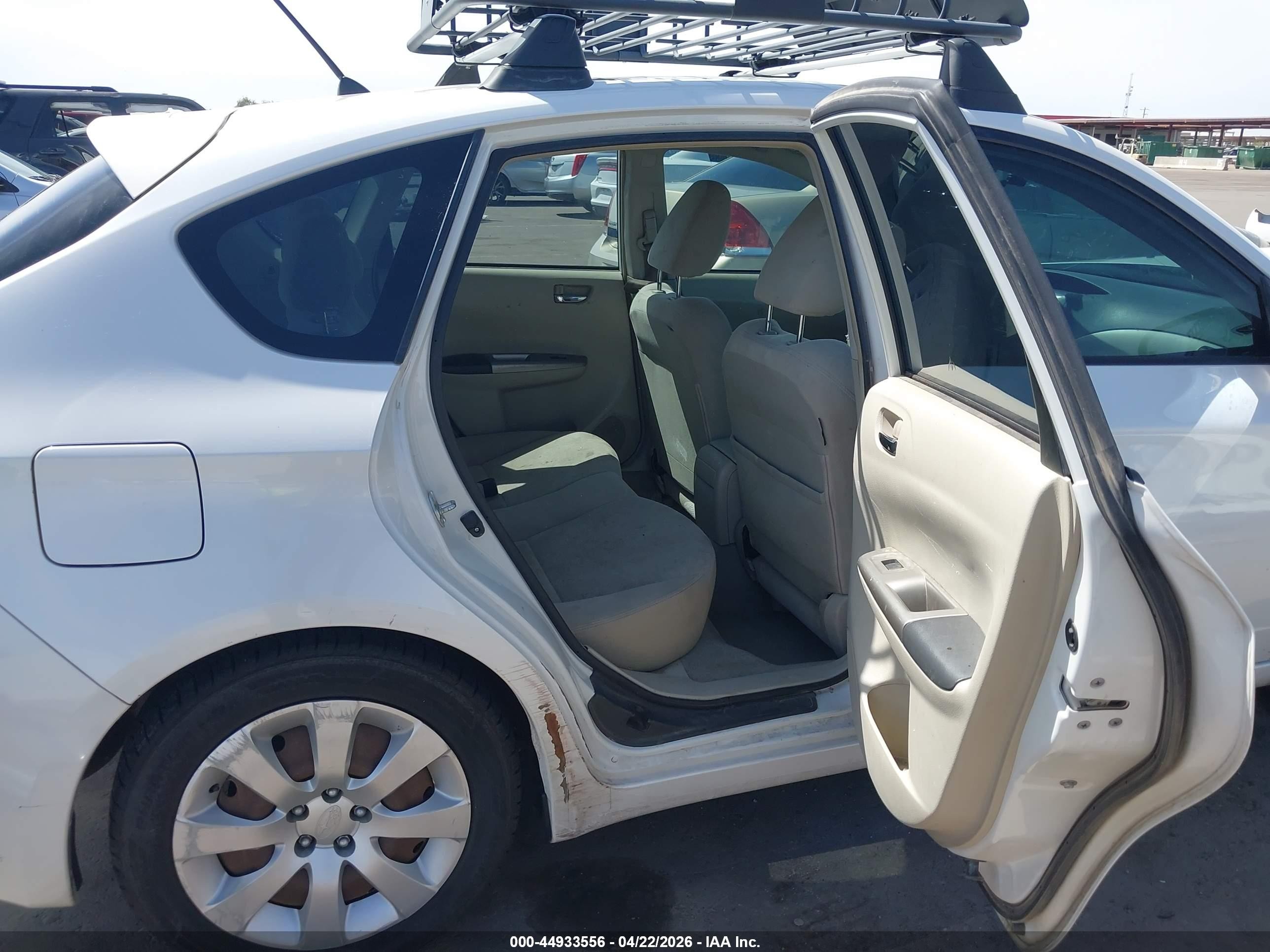 2008 Subaru Impreza 2.5i Белый vin: JF1GH616X8H814592