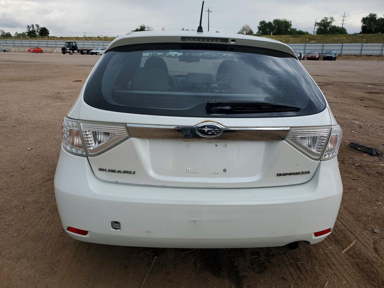 2008 Subaru Impreza 2.5i White vin: JF1GH616X8H816570