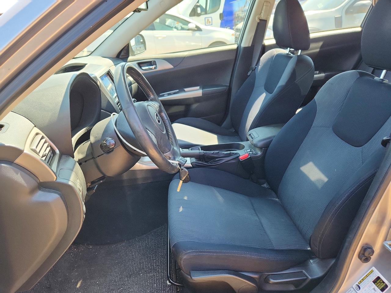 2009 Subaru Impreza Outback Sport Silver vin: JF1GH63609H816107