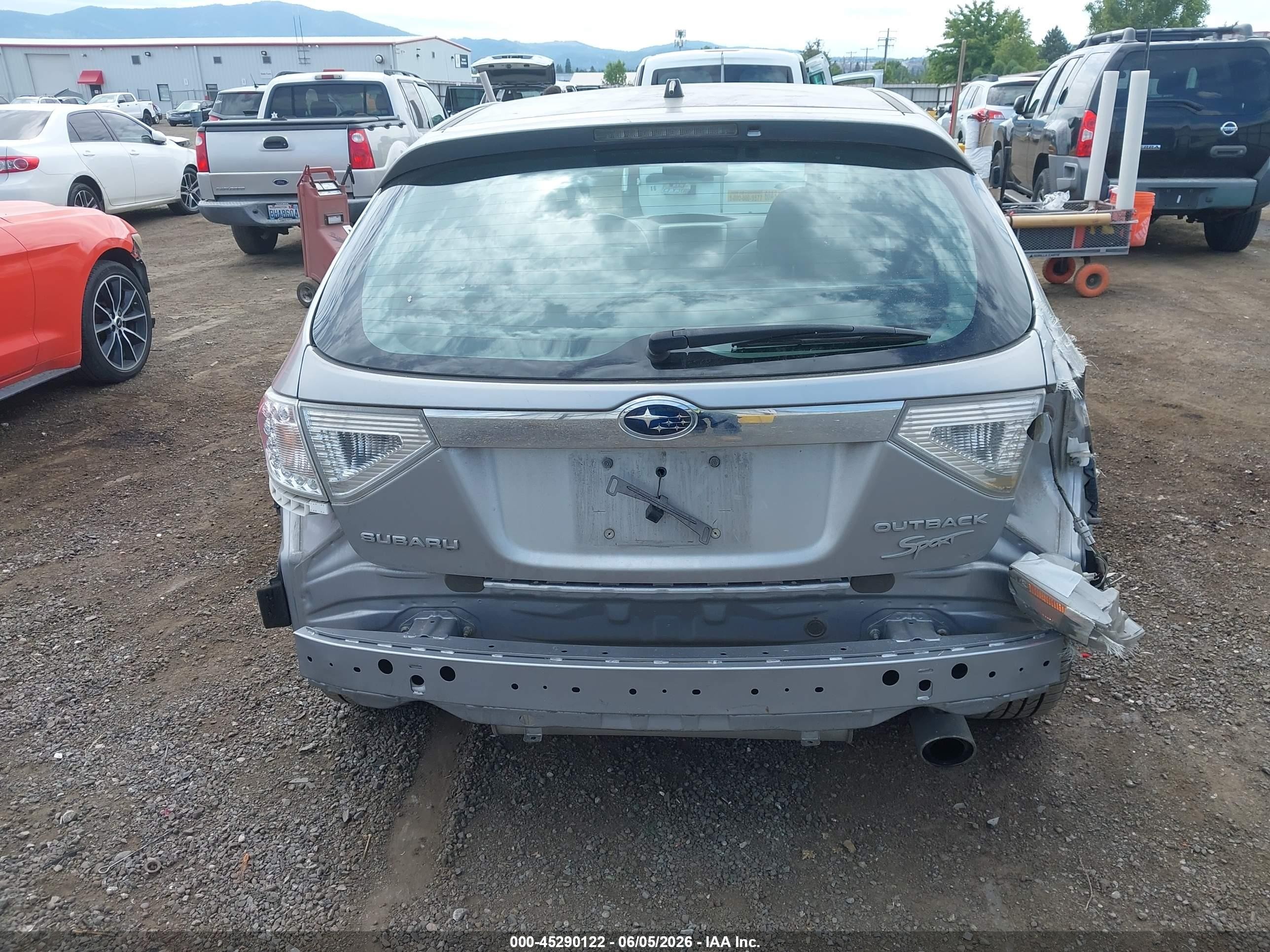 2008 Subaru Impreza Outback Sport   Silver vin: JF1GH63638H837256