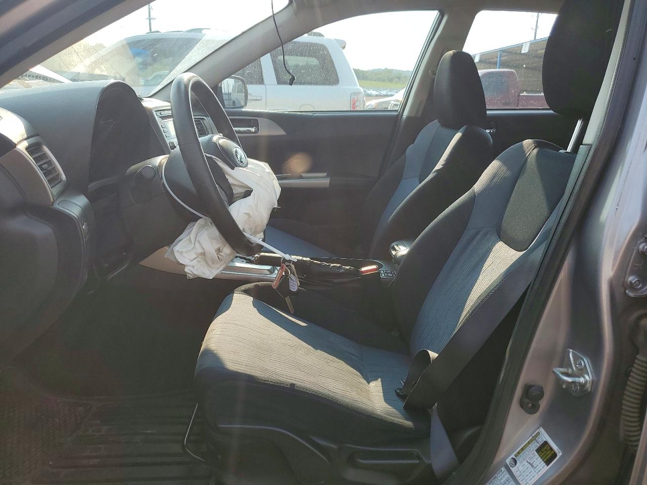2009 Subaru Impreza Outback Sport Silver vin: JF1GH63679H804830