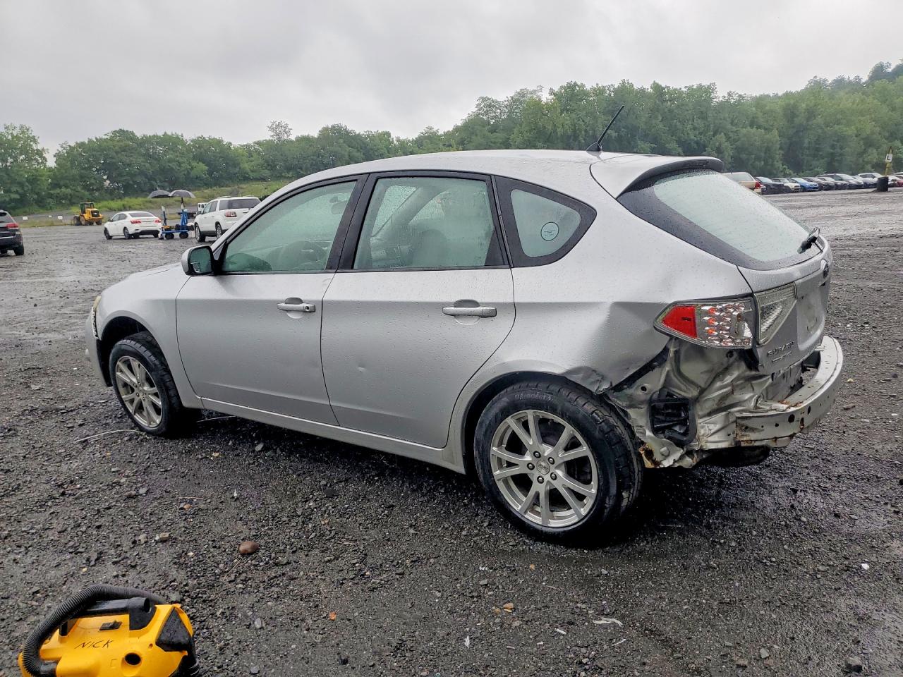2011 Subaru Impreza 2.5i Silver vin: JF1GH6A62BH806090