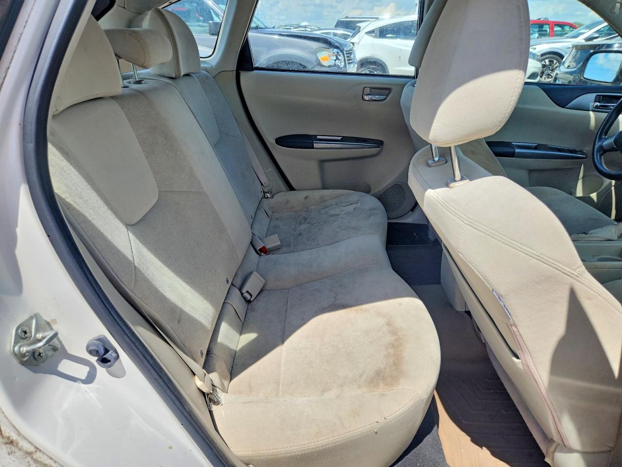 2011 Subaru Impreza 2.5i White vin: JF1GH6A62BH809331