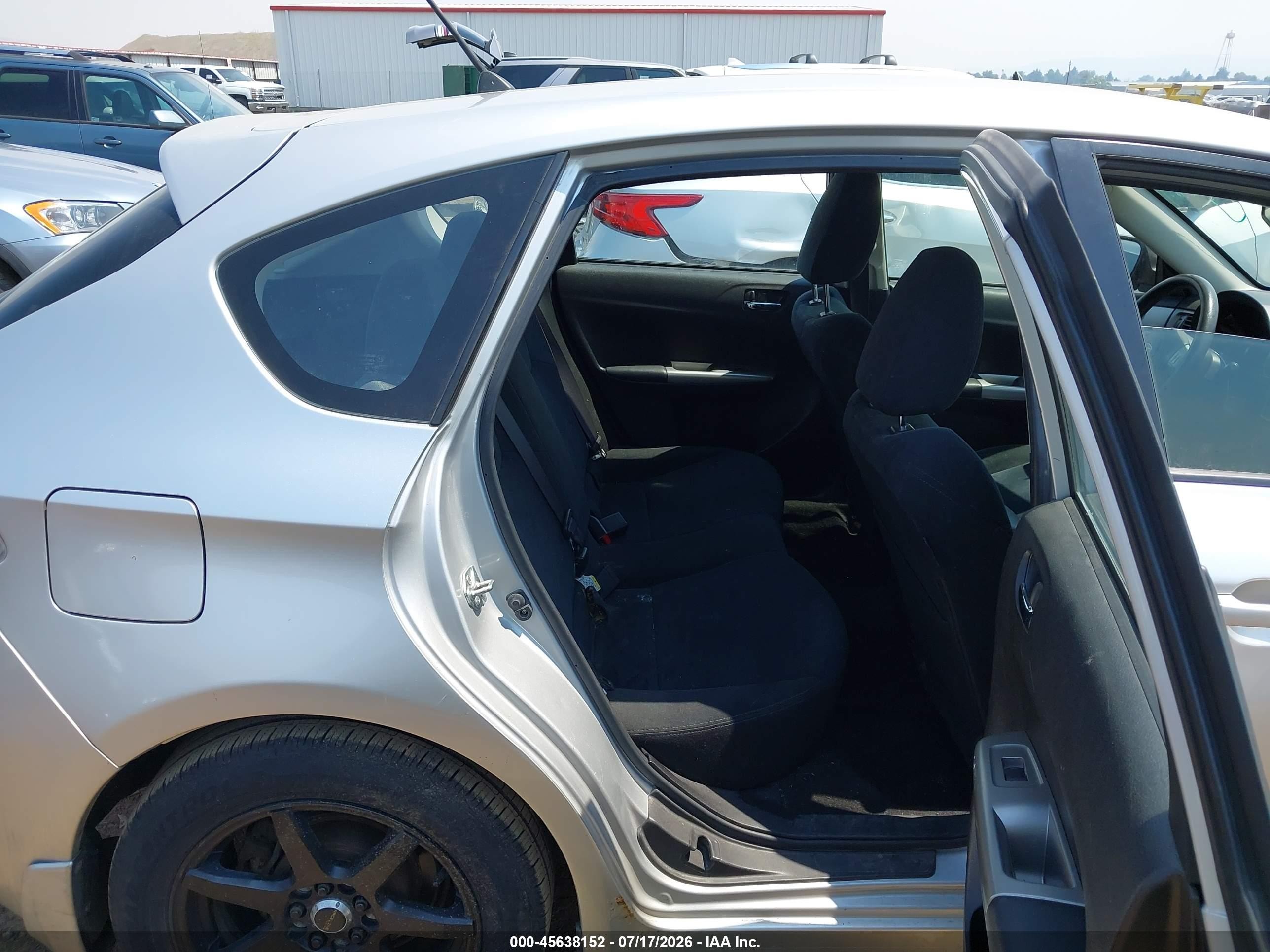 2010 Subaru Impreza 2.5i Silver vin: JF1GH6A63AH815833