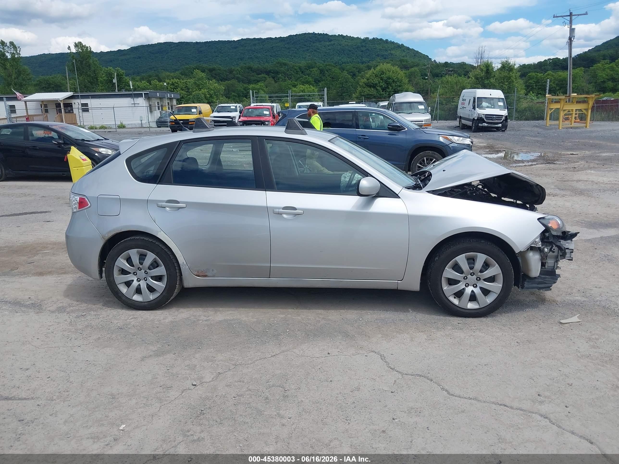 2010 Subaru Impreza 2.5i Серебряный vin: JF1GH6A63AH818666