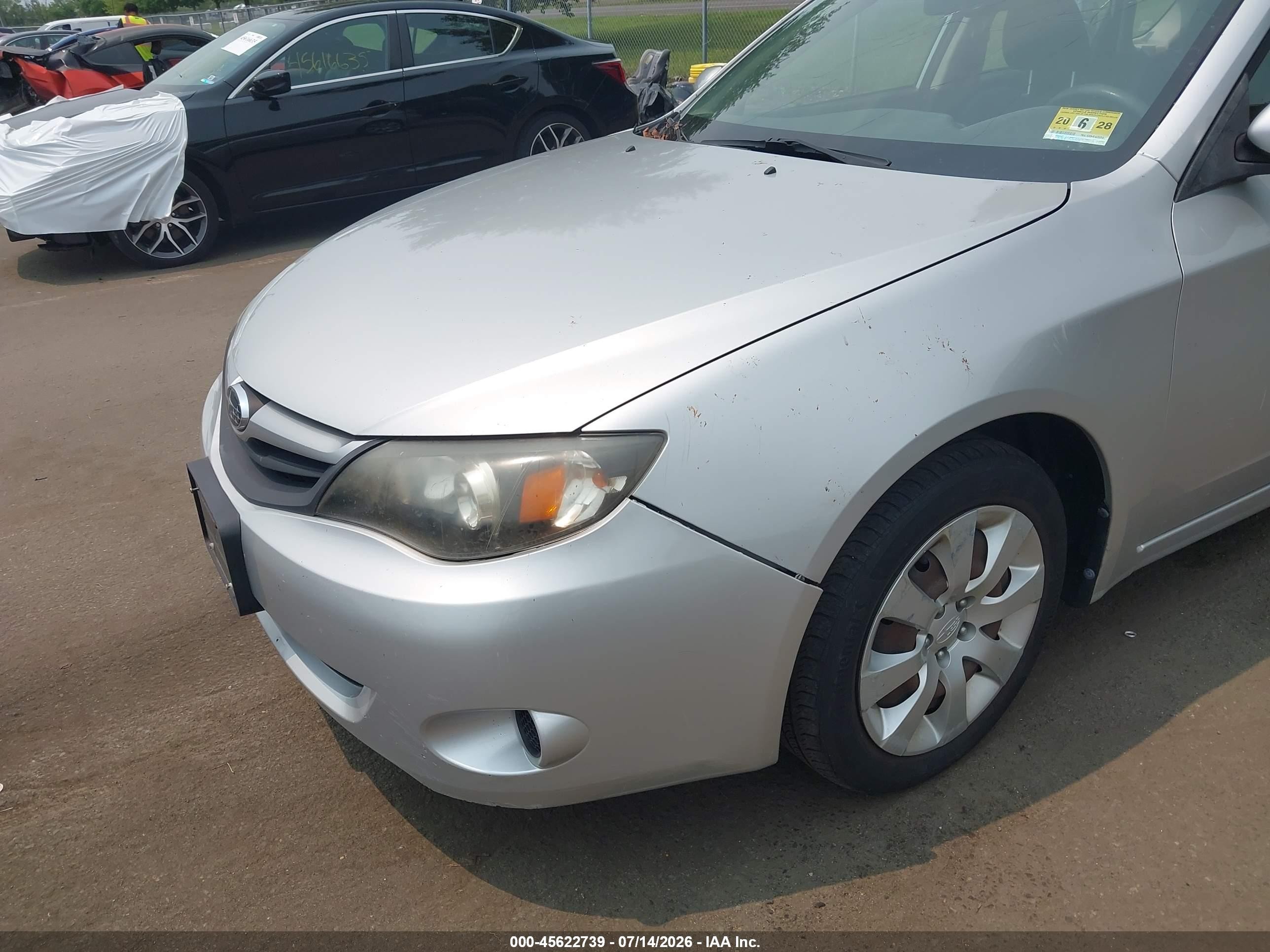 2011 Subaru Impreza 2.5i Silver vin: JF1GH6A65BH823398