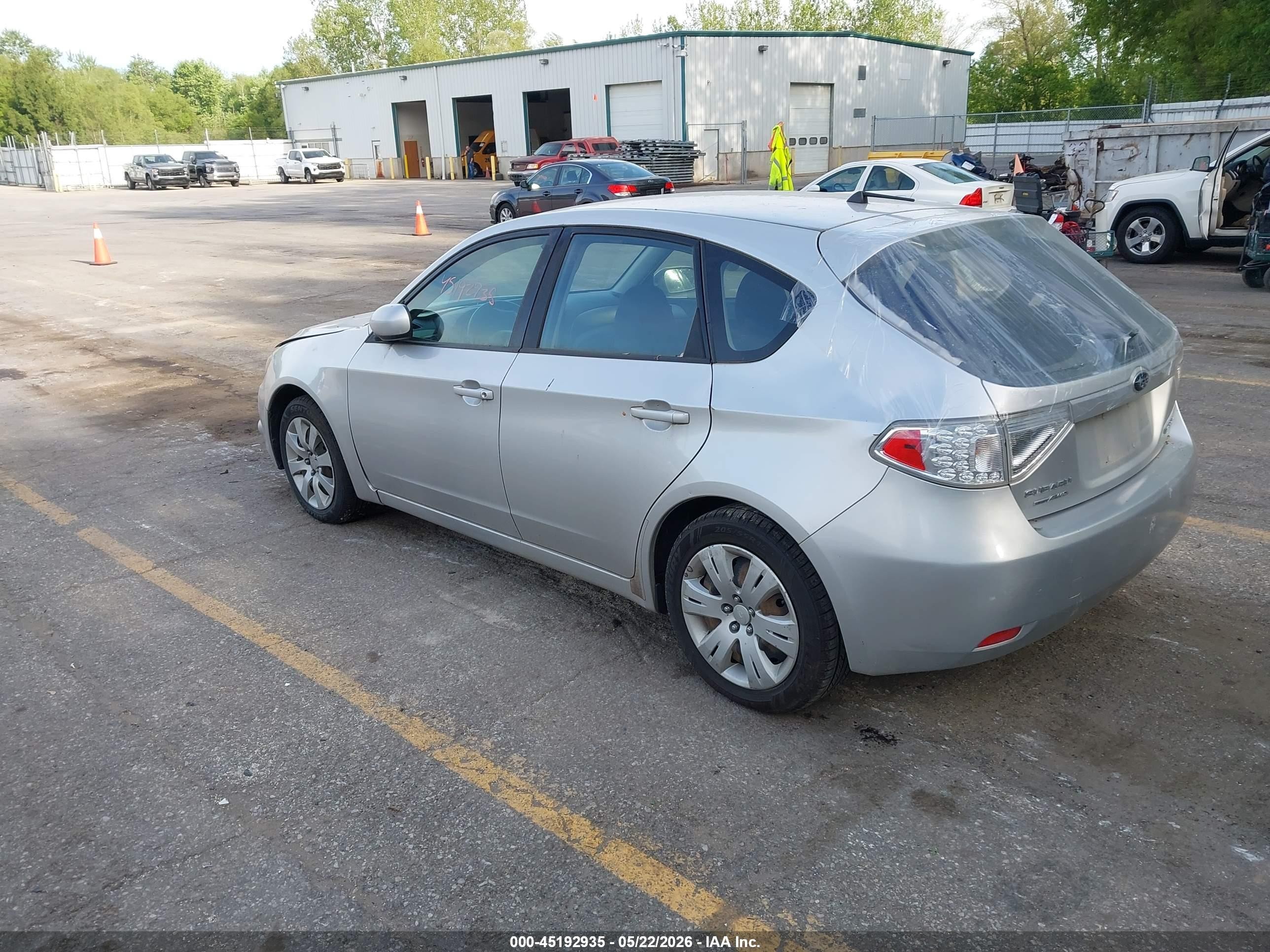 2011 Subaru Impreza 2.5i Silver vin: JF1GH6A67BH800222