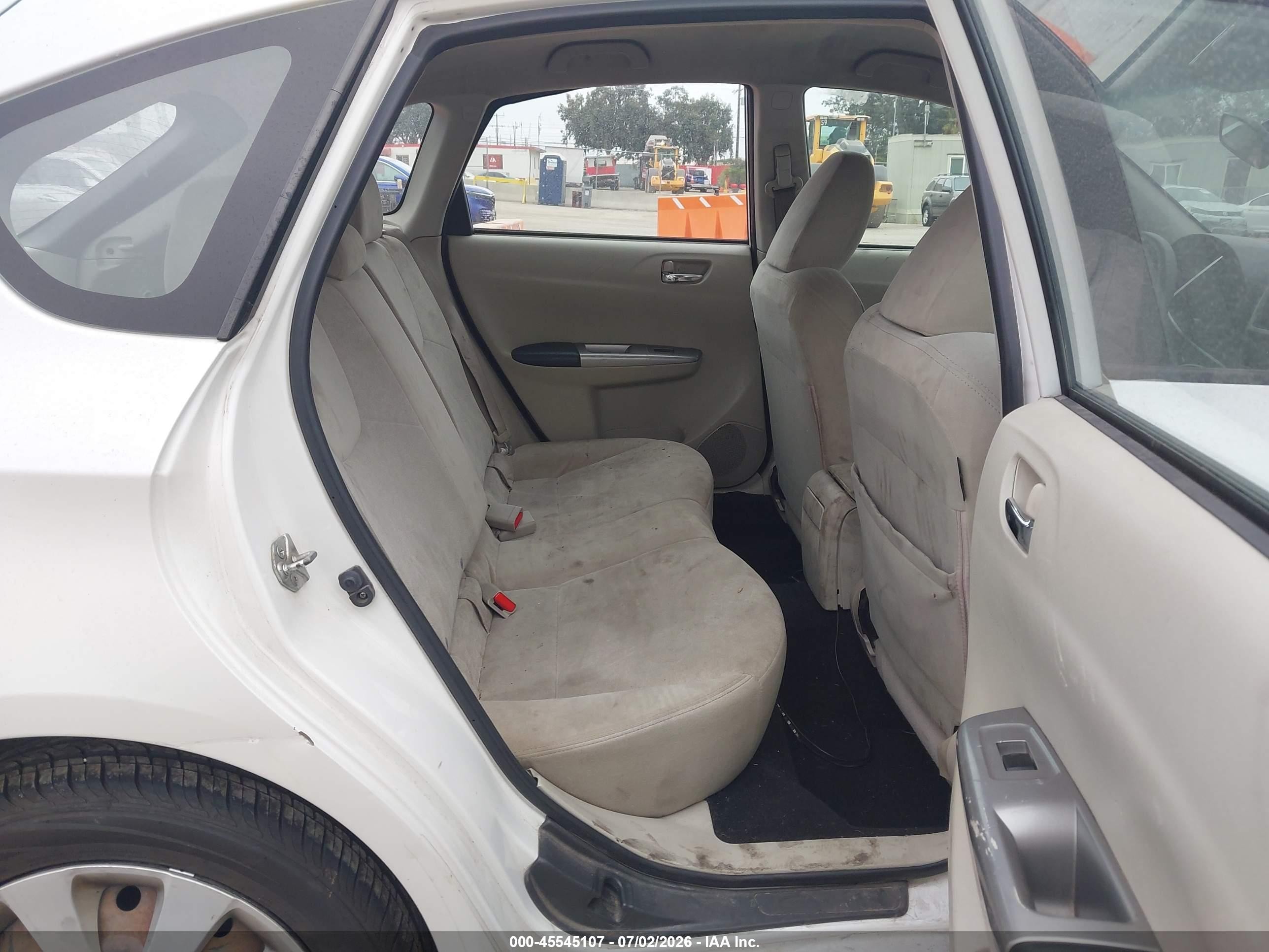 2010 Subaru Impreza 2.5i Белый vin: JF1GH6A68AG810794