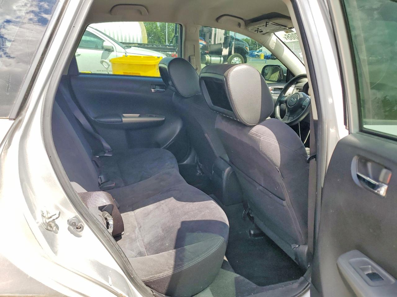 2010 Subaru Impreza 2.5i Silver vin: JF1GH6A68AH806836