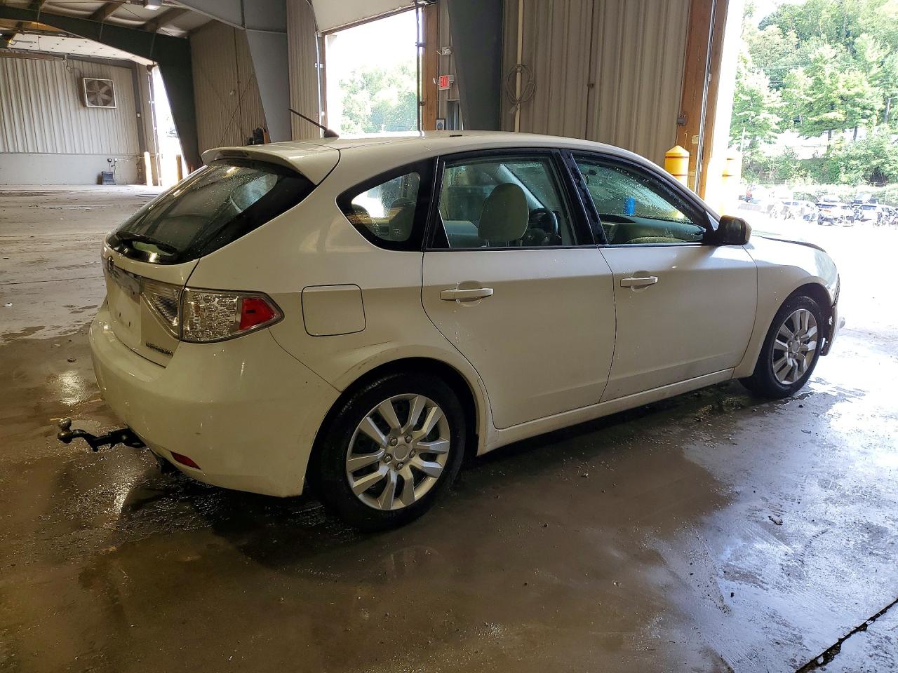 2010 Subaru Impreza 2.5i Белый vin: JF1GH6A68AH825709