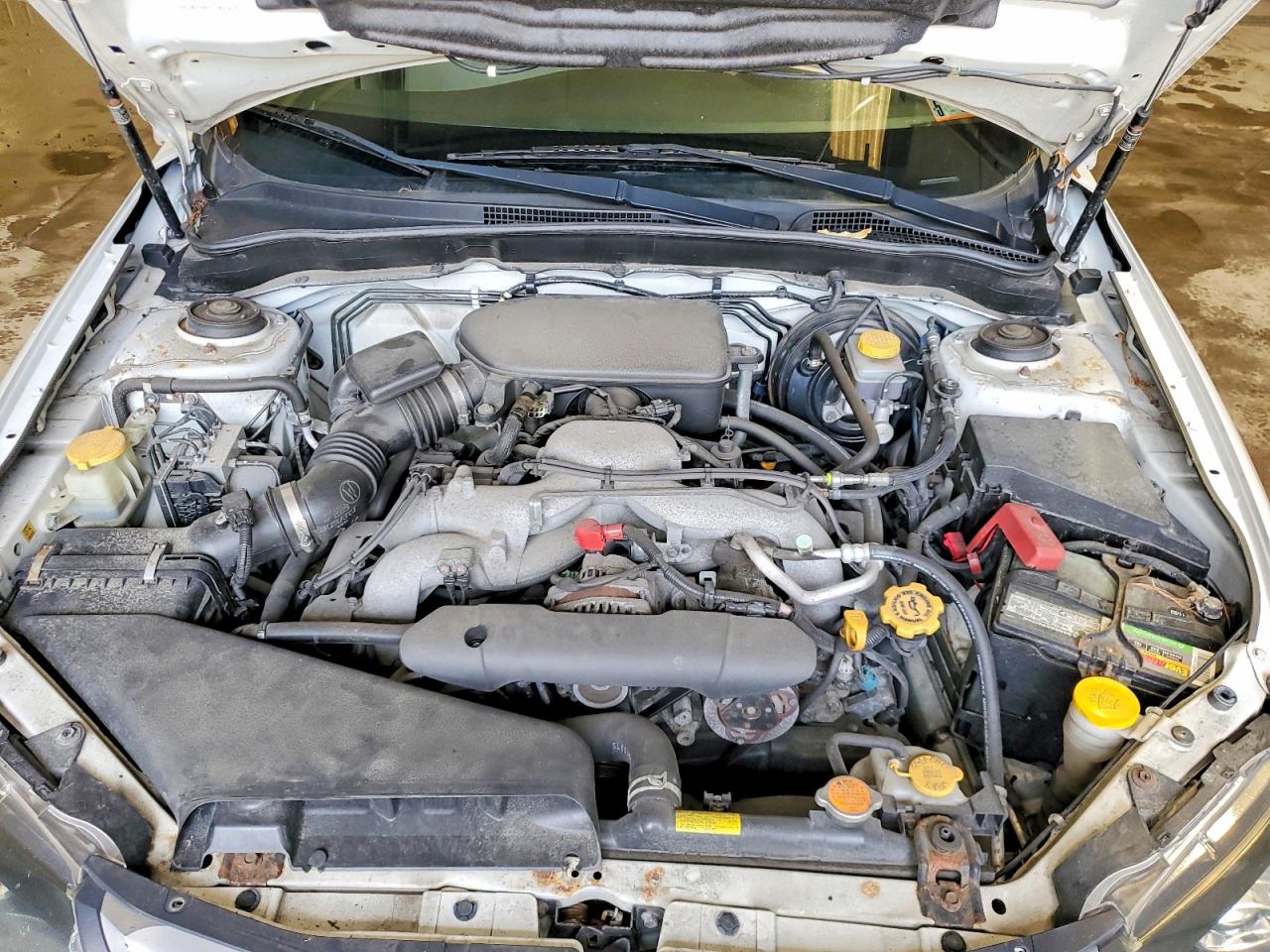 2010 Subaru Impreza 2.5i Белый vin: JF1GH6A68AH825709