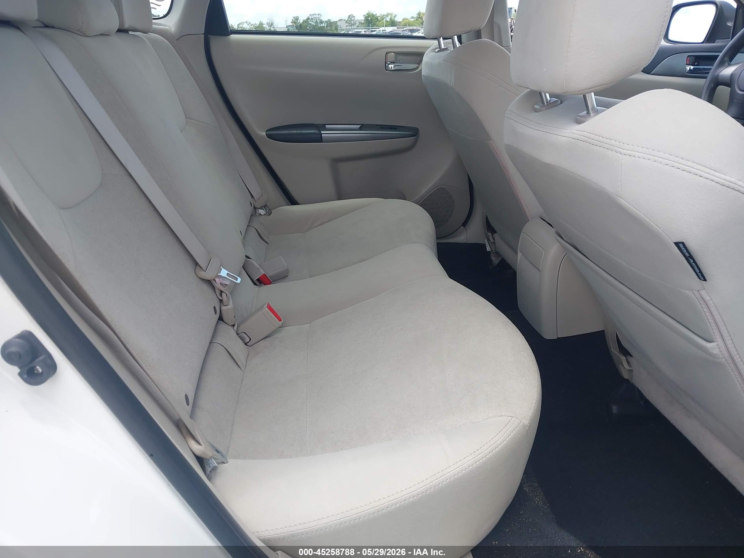 2011 Subaru Impreza 2.5i White vin: JF1GH6A68BH830782