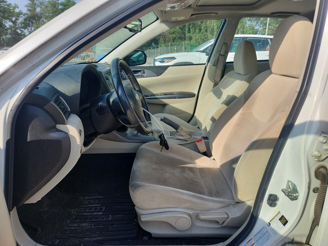 2011 Subaru Impreza 2.5i Premium White vin: JF1GH6B64BH817512