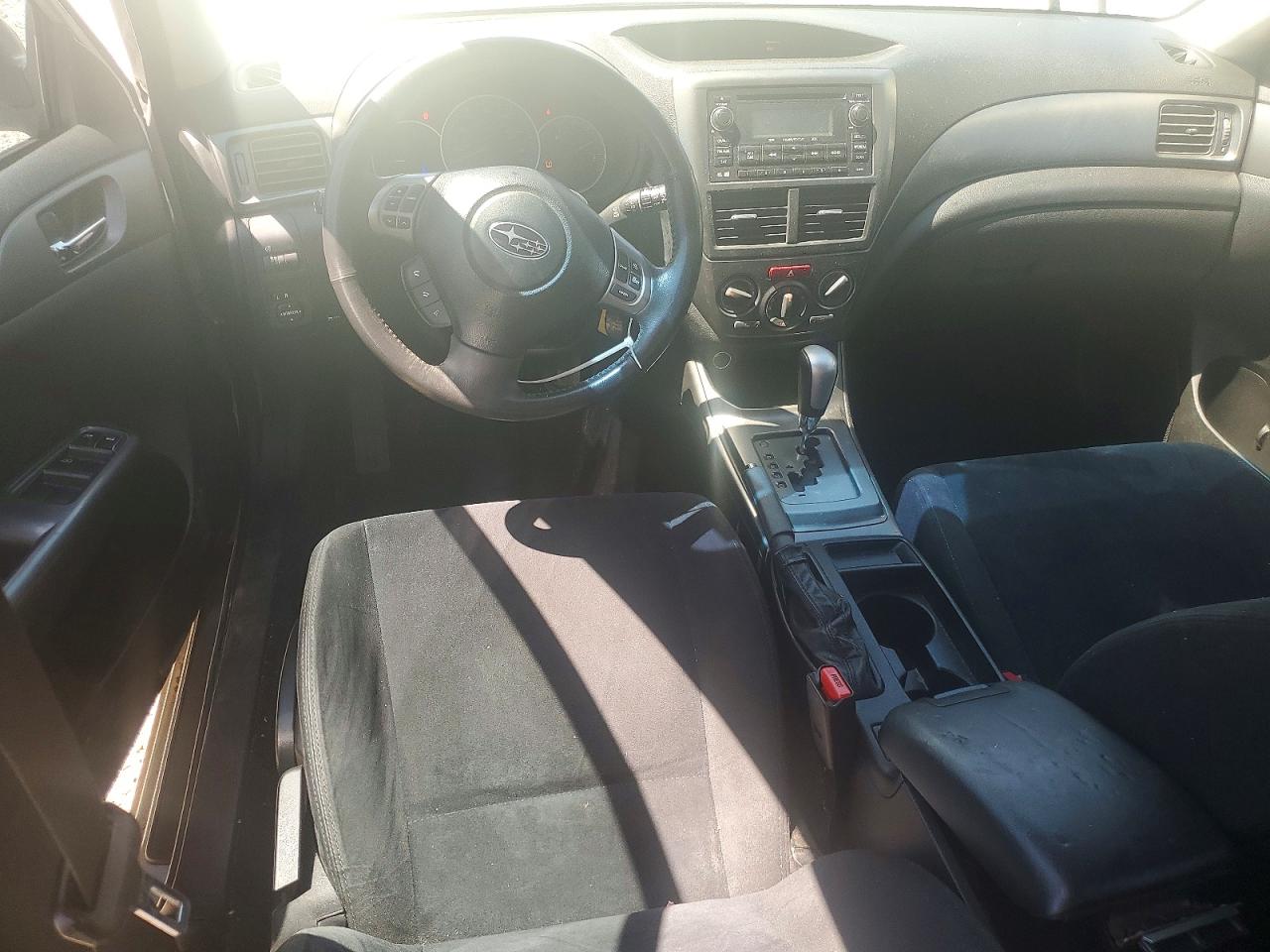 2011 Subaru Impreza 2.5i Premium Silver vin: JF1GH6B64BH829403