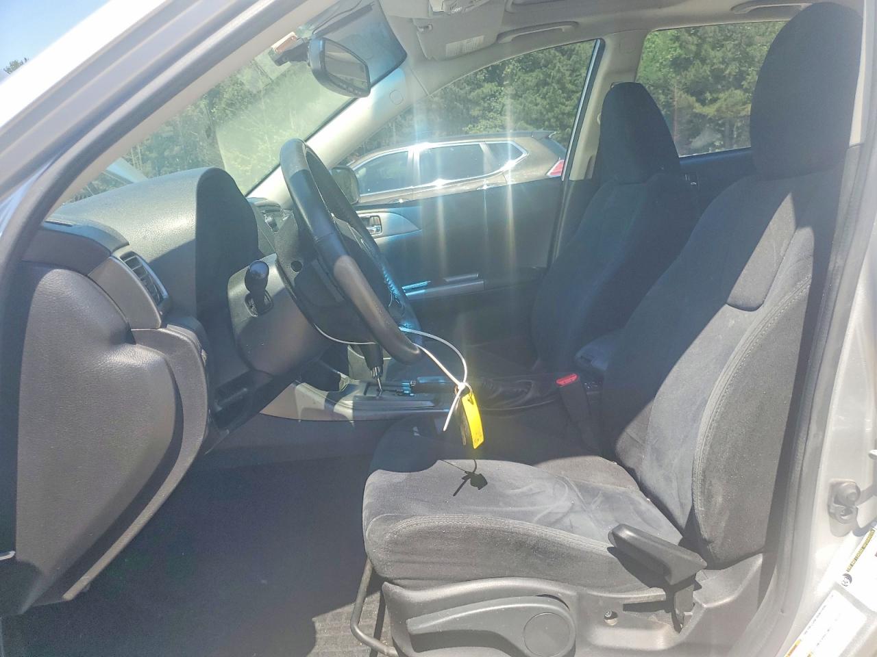 2011 Subaru Impreza 2.5i Premium Silver vin: JF1GH6B64BH829403