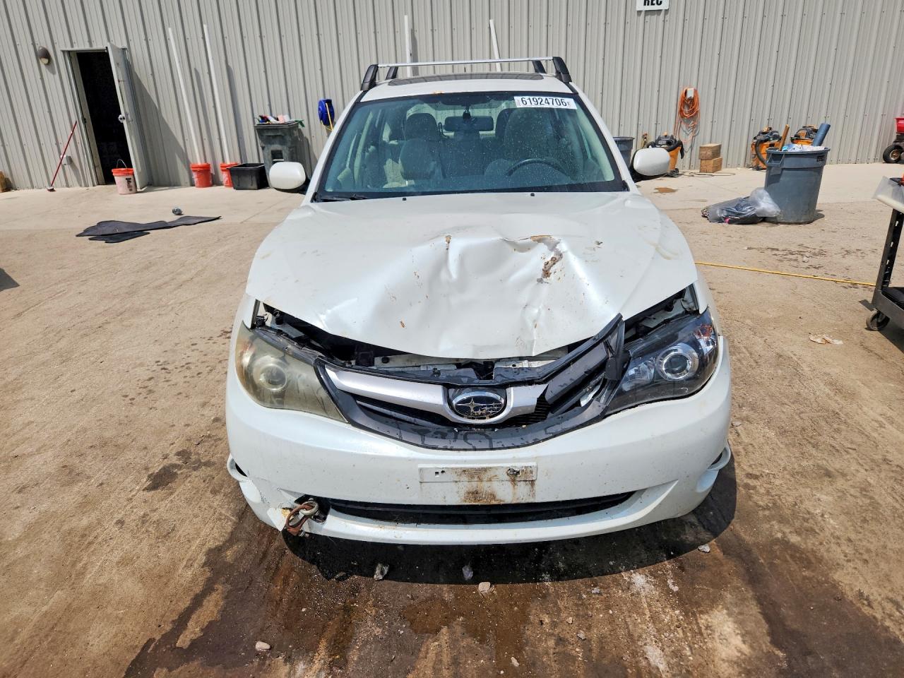 2011 Subaru Impreza 2.5i Premium White vin: JF1GH6B68BH810157