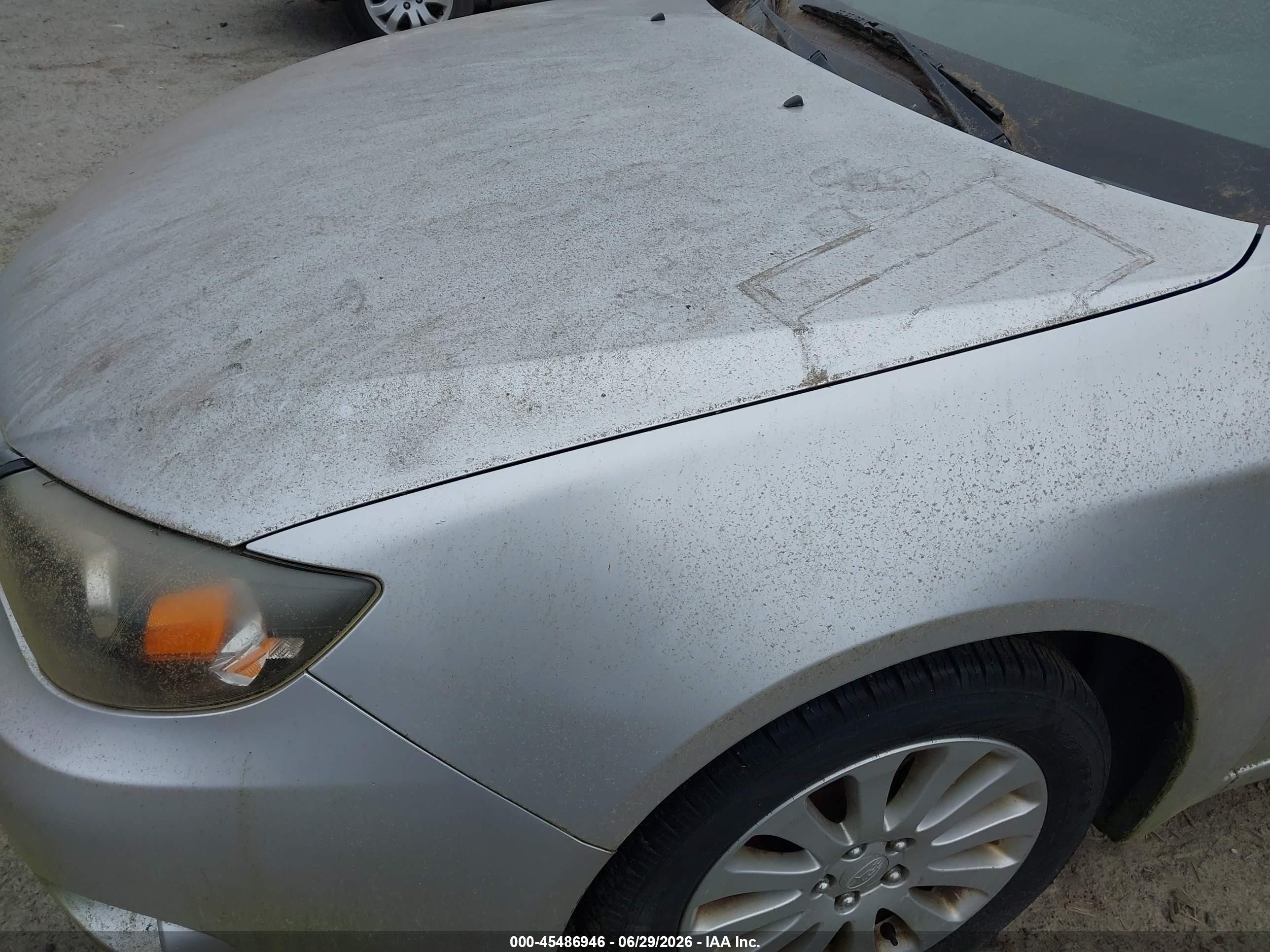 2010 Subaru Impreza 2.5i Premium Серебряный vin: JF1GH6B69AH808366