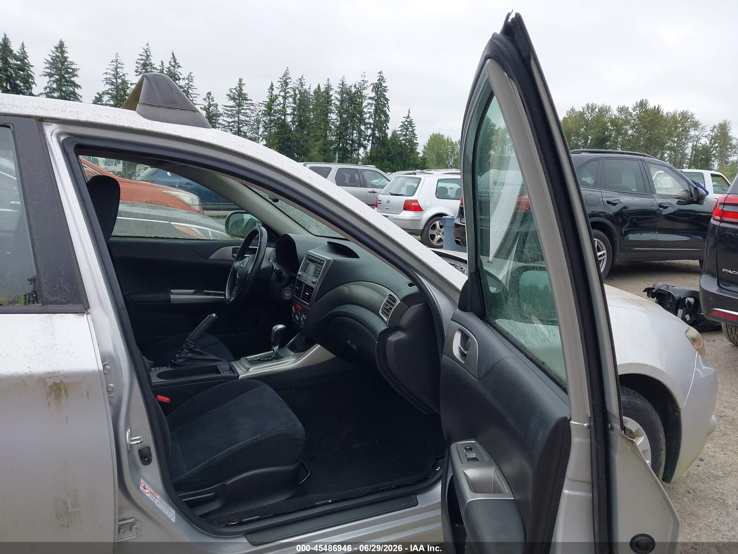 2010 Subaru Impreza 2.5i Premium Серебряный vin: JF1GH6B69AH808366