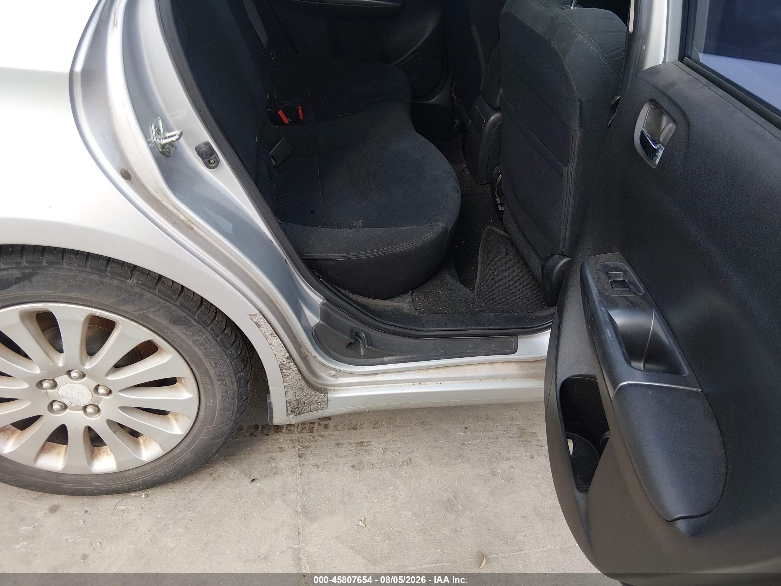 2011 Subaru Impreza 2.5i Premium Серебряный vin: JF1GH6B69BH813178