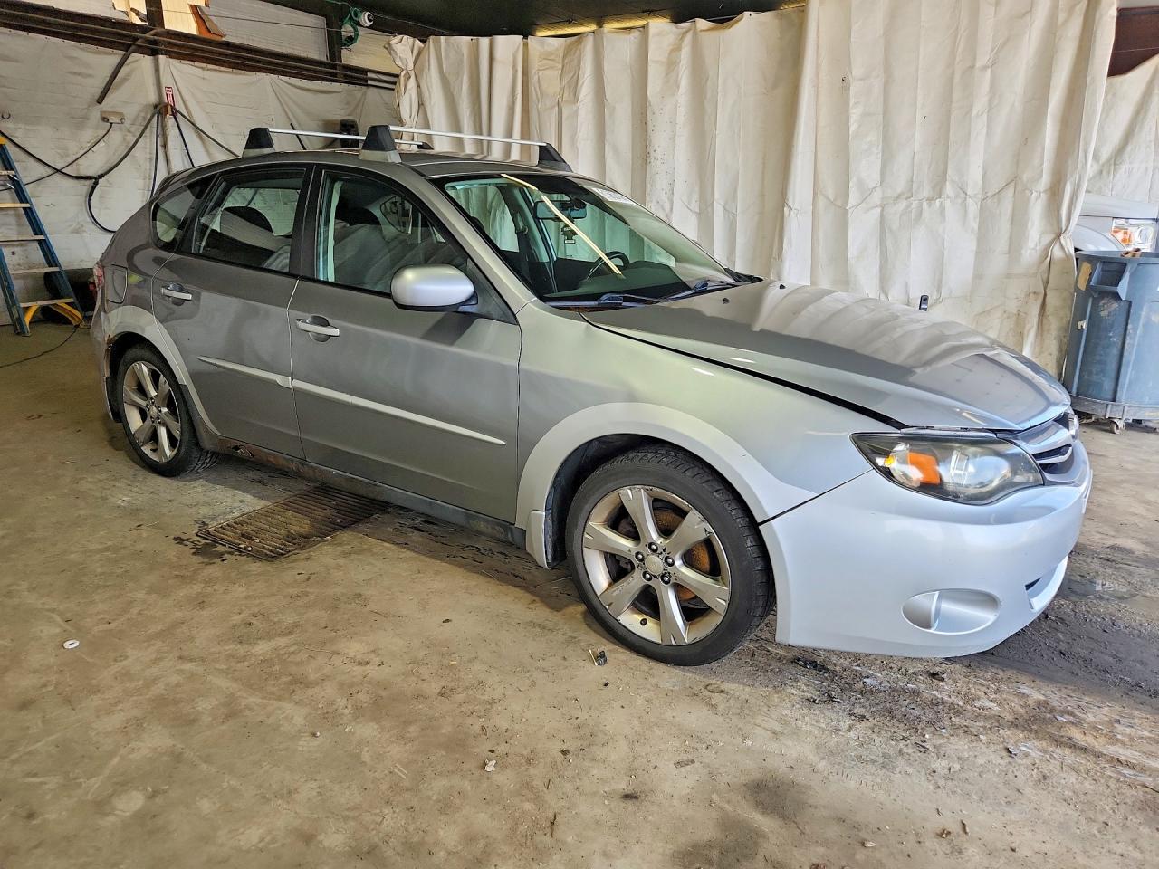 2011 Subaru Impreza Outback Sport Silver vin: JF1GH6D63BH814873