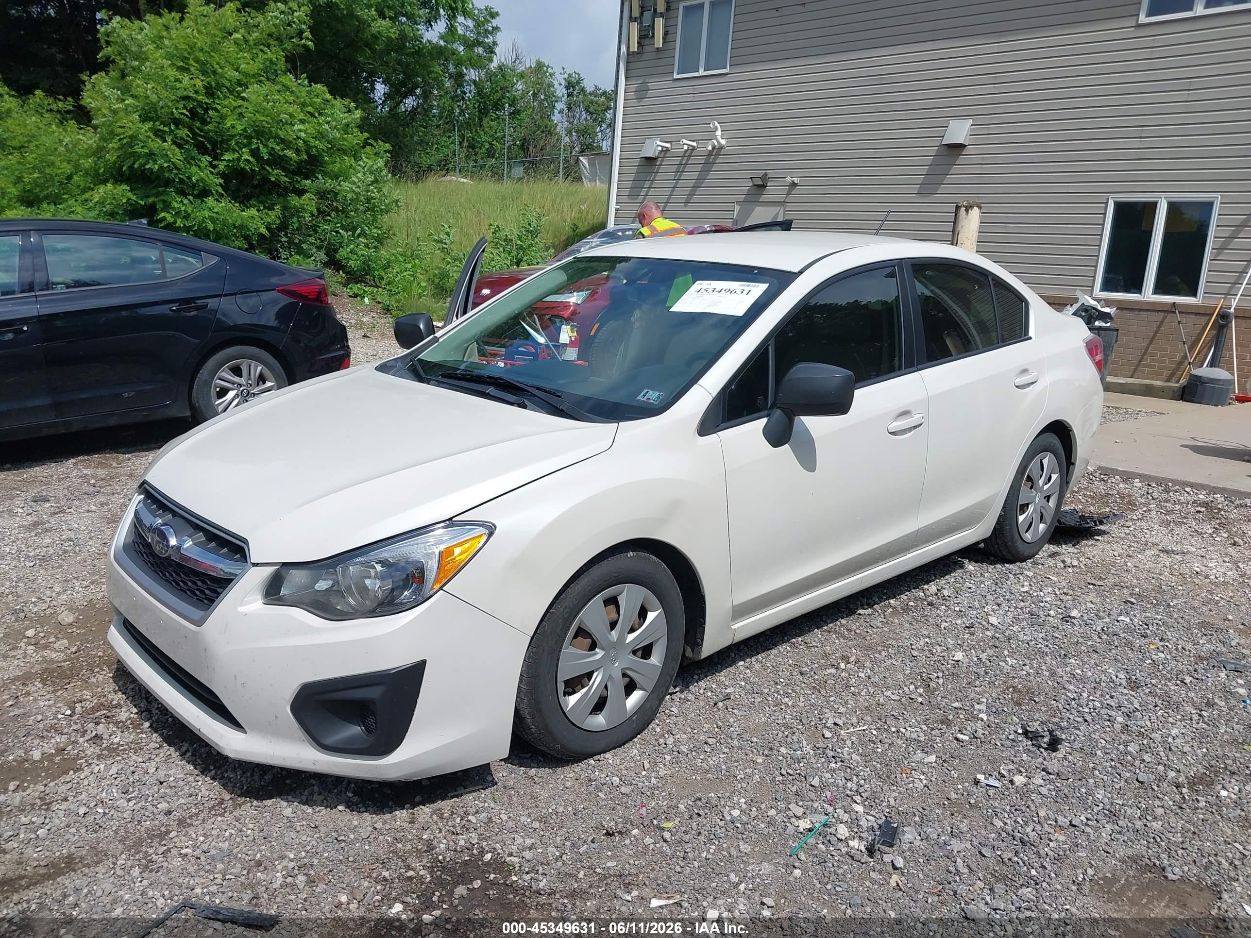 2013 Subaru Impreza 2.0i White vin: JF1GJAA60DH015583