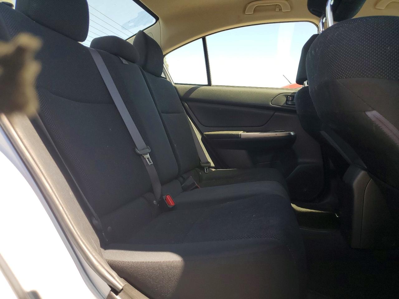 2016 Subaru Impreza Silver vin: JF1GJAA60GH006547