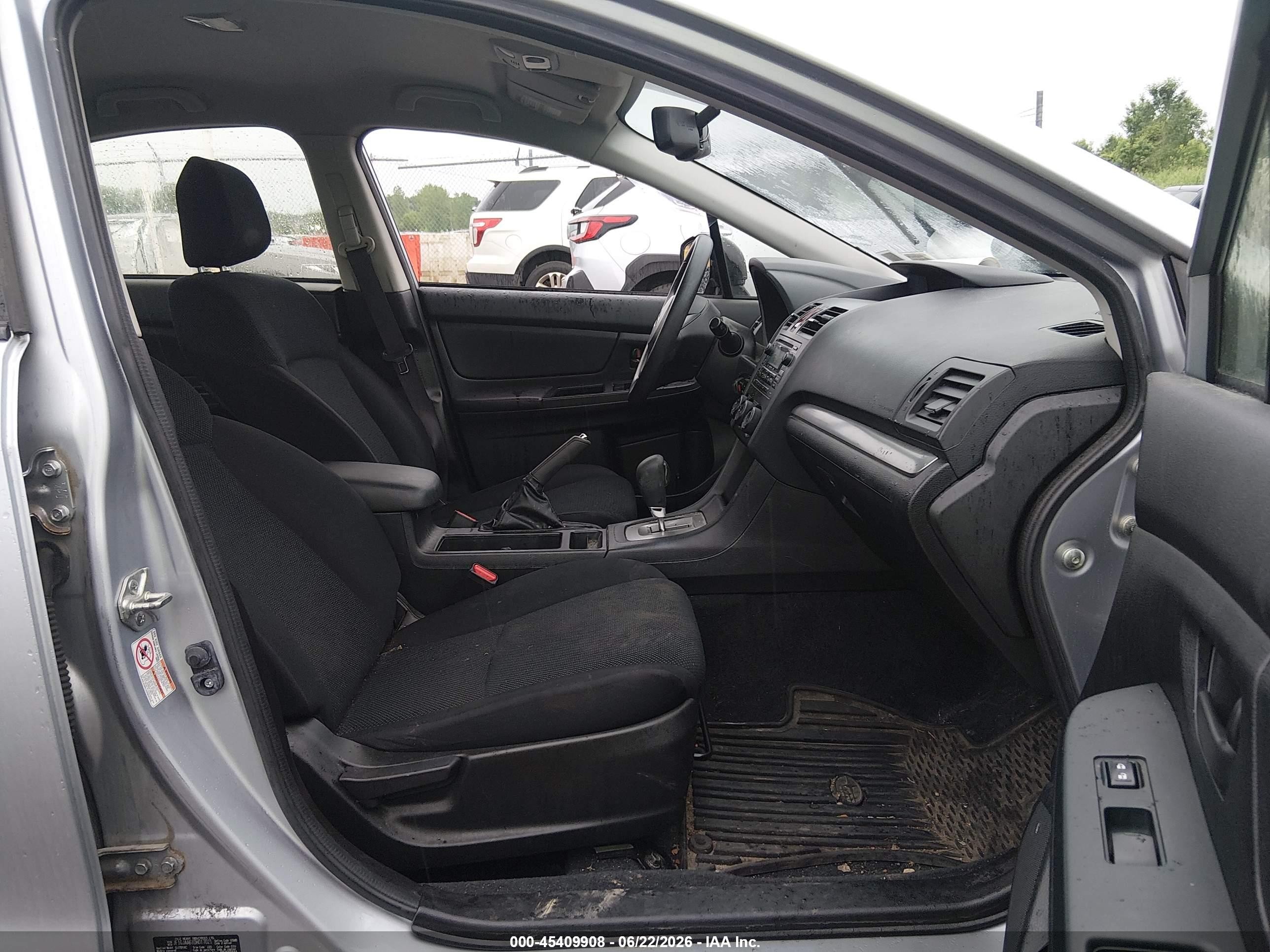 2013 Subaru Impreza 2.0i Silver vin: JF1GJAA61DH017021