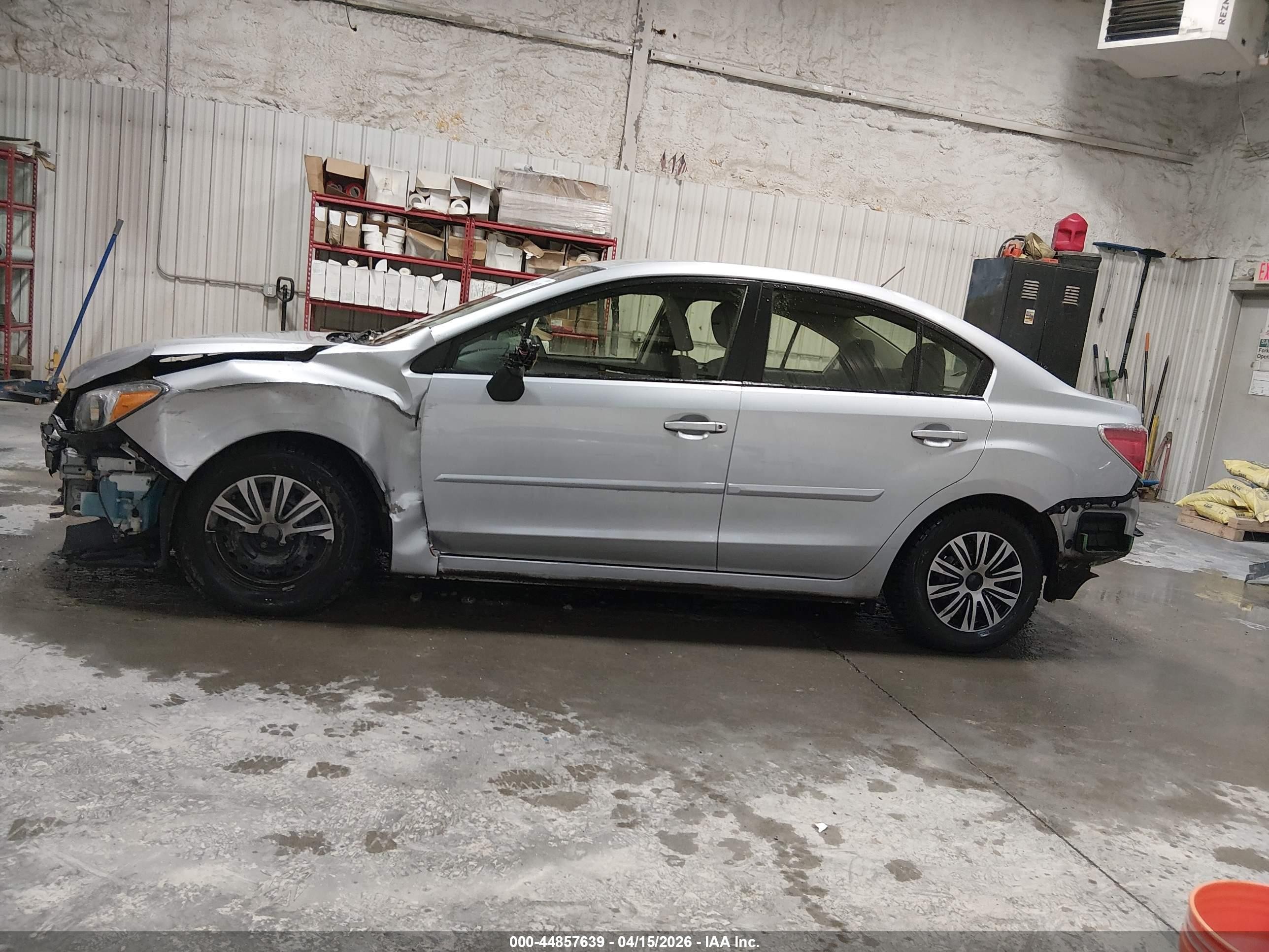 2014 Subaru Impreza 2.0i Silver vin: JF1GJAA61EH007638