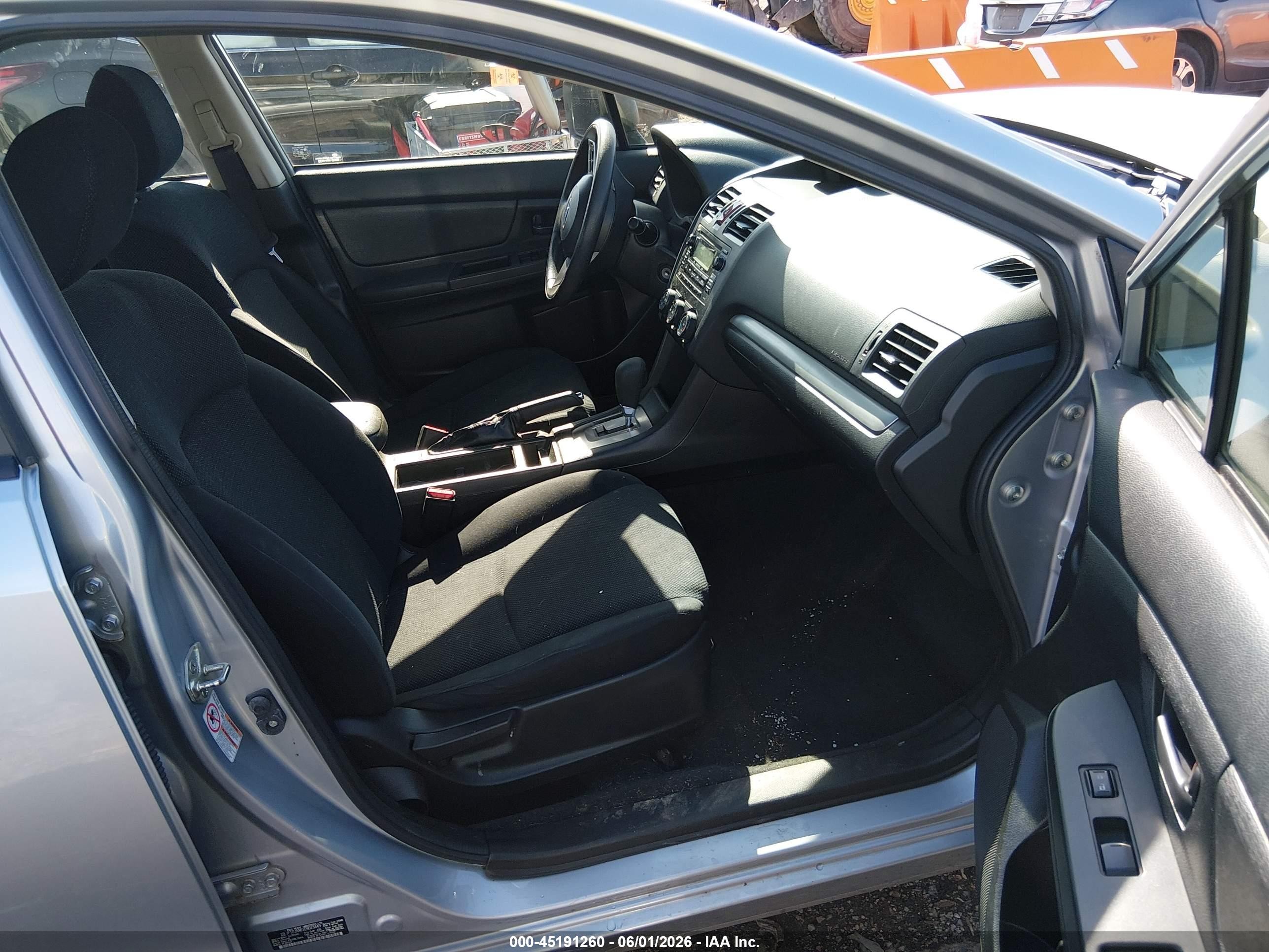 2014 Subaru Impreza 2.0i Silver vin: JF1GJAA61EH023449
