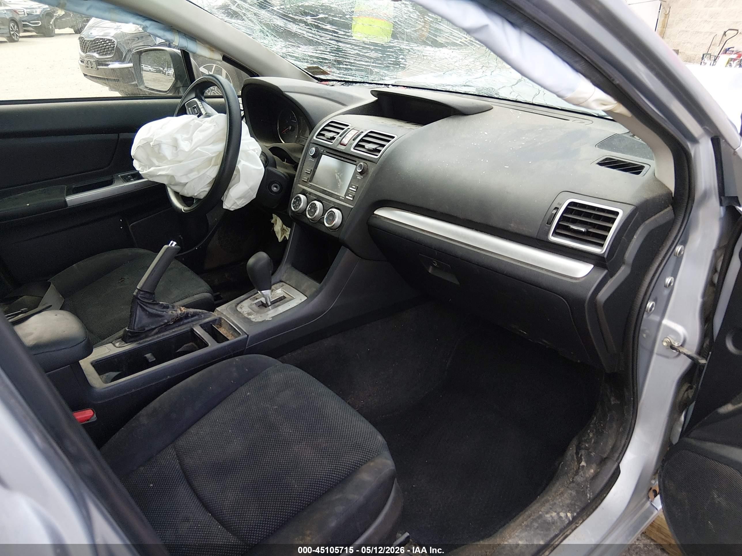 2015 Subaru Impreza 2.0i Silver vin: JF1GJAA61FH005809