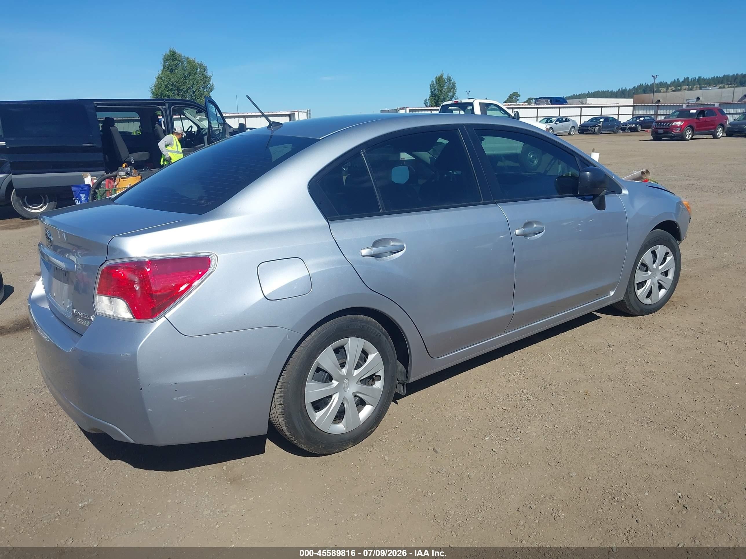 2013 Subaru Impreza 2.0i Silver vin: JF1GJAA62DH023670