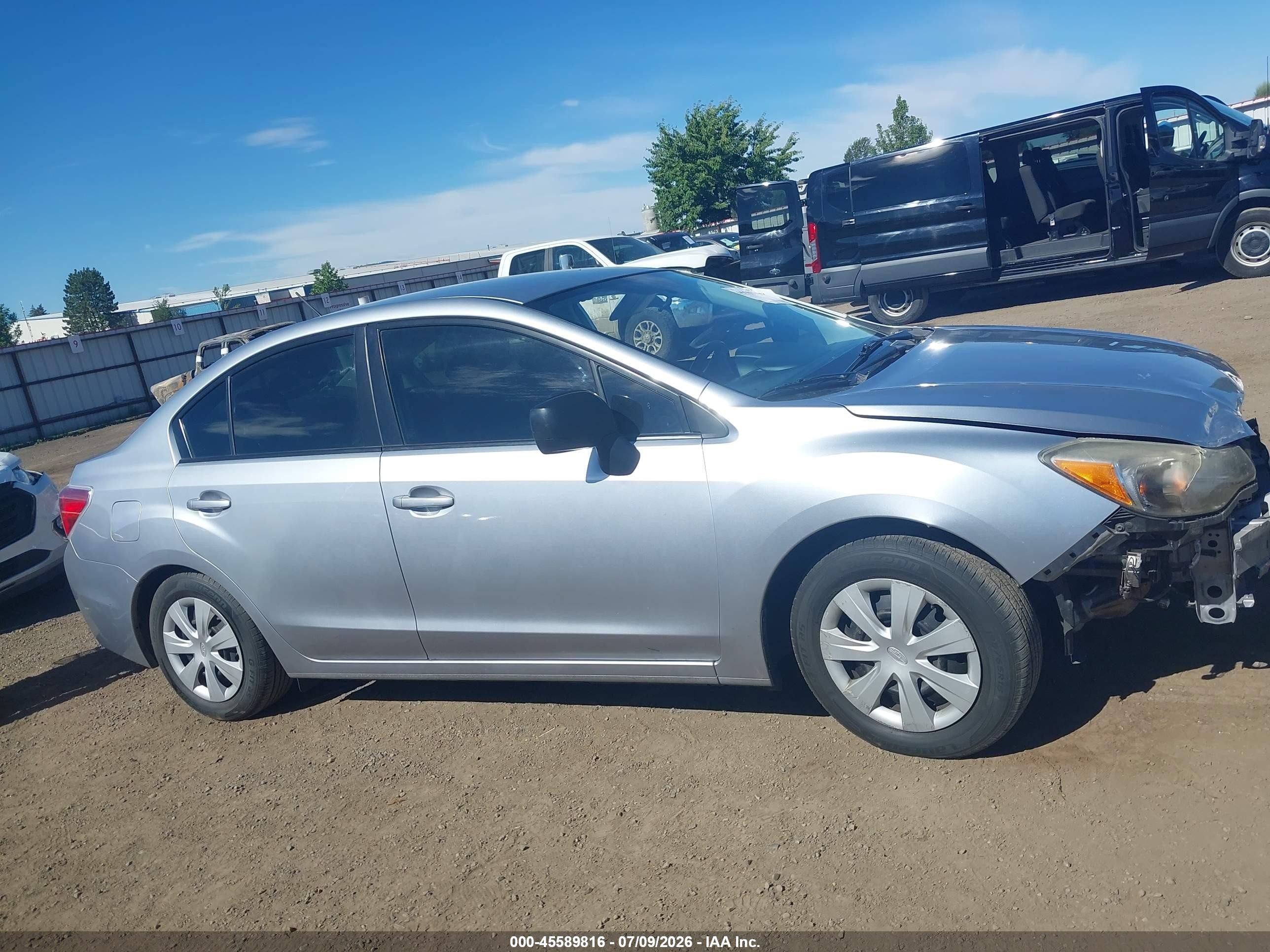 2013 Subaru Impreza 2.0i Silver vin: JF1GJAA62DH023670